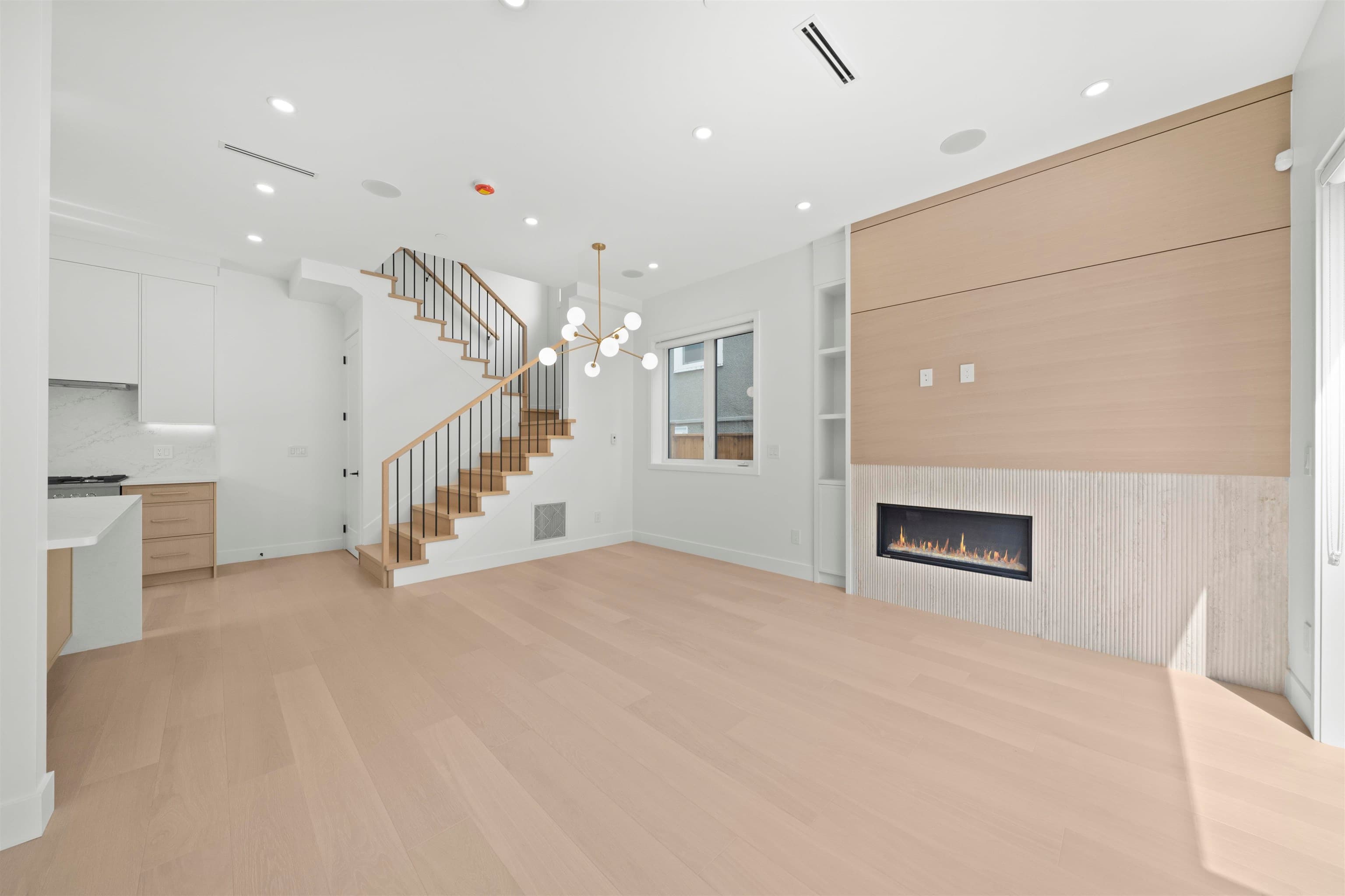 1 - 6461 E Prince Edward Street, Vancouver, V5W 2Y3 — photo 2