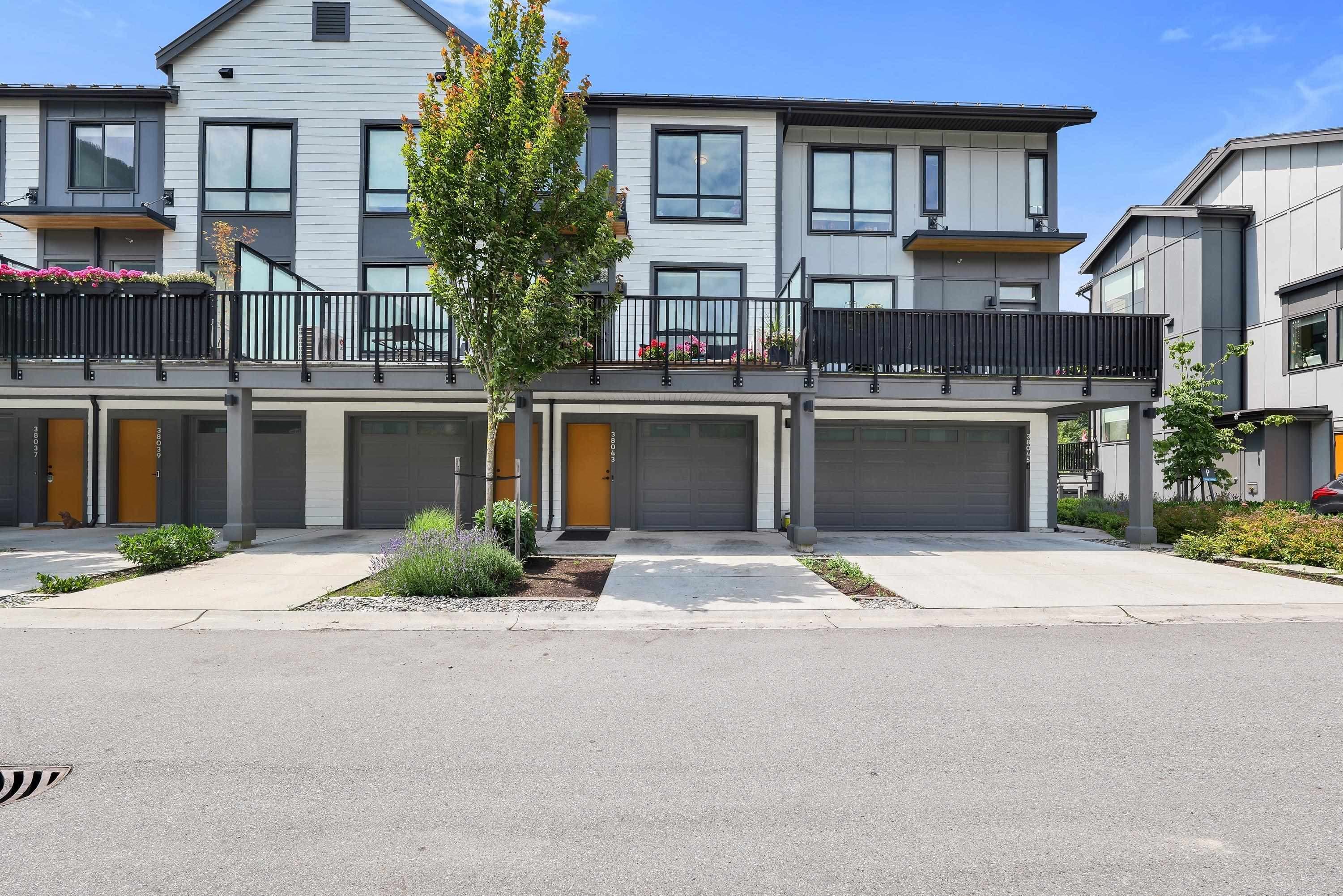 38043 Helm Way, Squamish, V8B 1E6 — photo 2