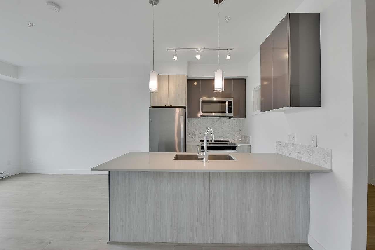 303 - 6438 195a Street, Surrey, V4N 6R5 — photo 3