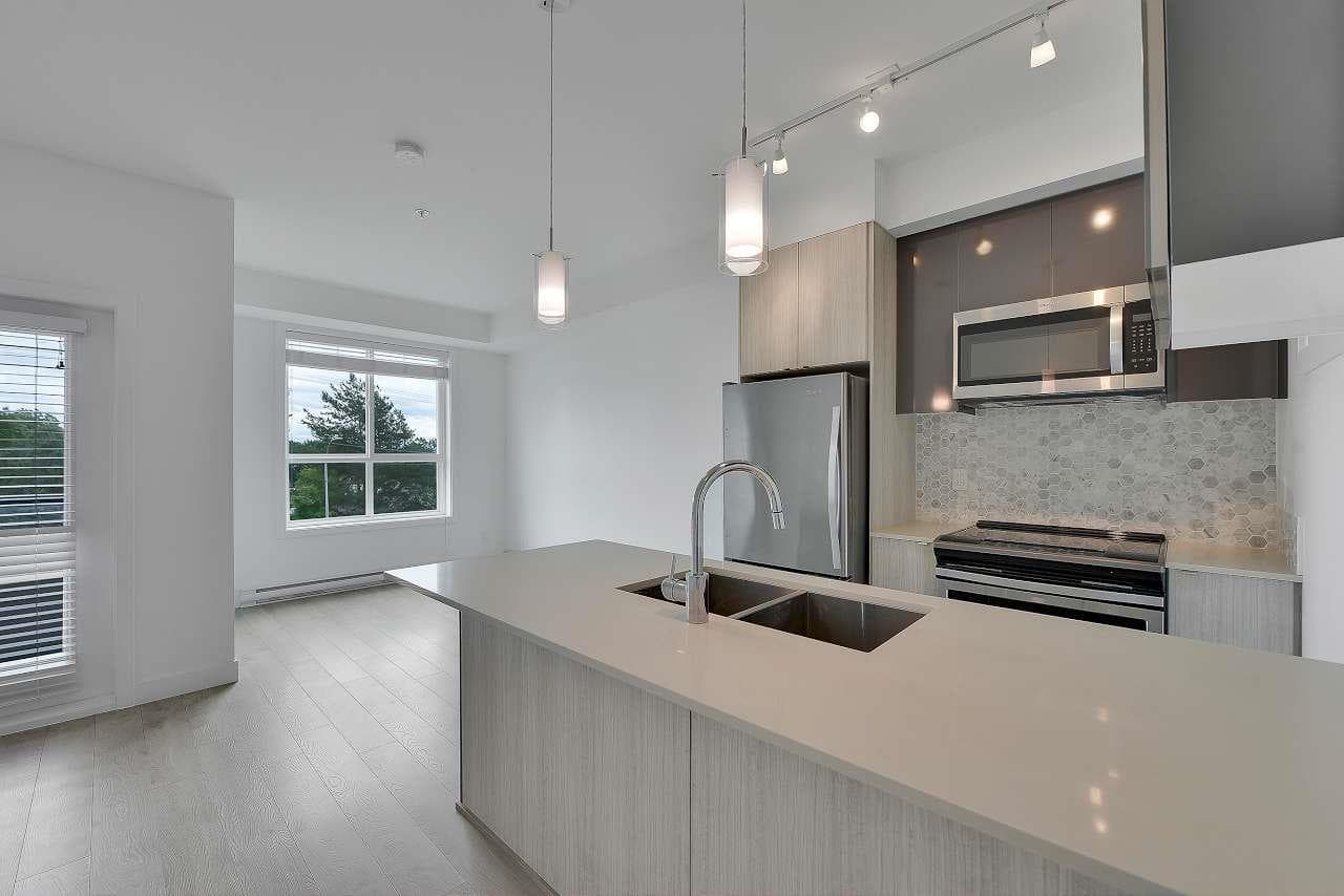 303 - 6438 195a Street, Surrey, V4N 6R5 — photo 5