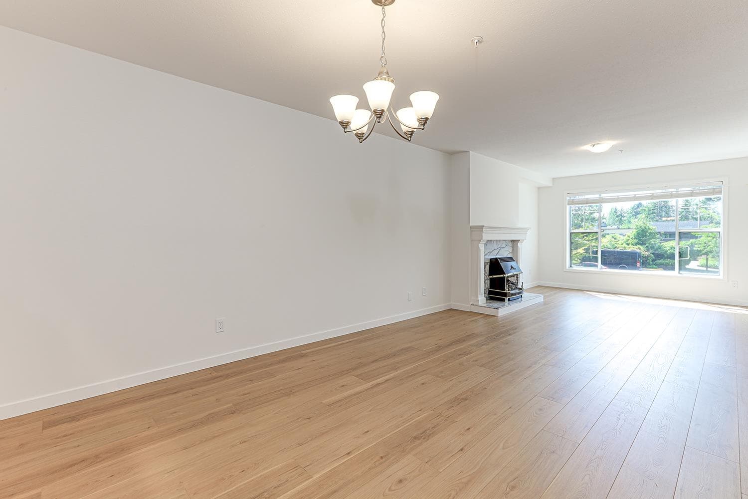 201 - 1150 54a Street, Delta, V4M 4B5 — photo 3