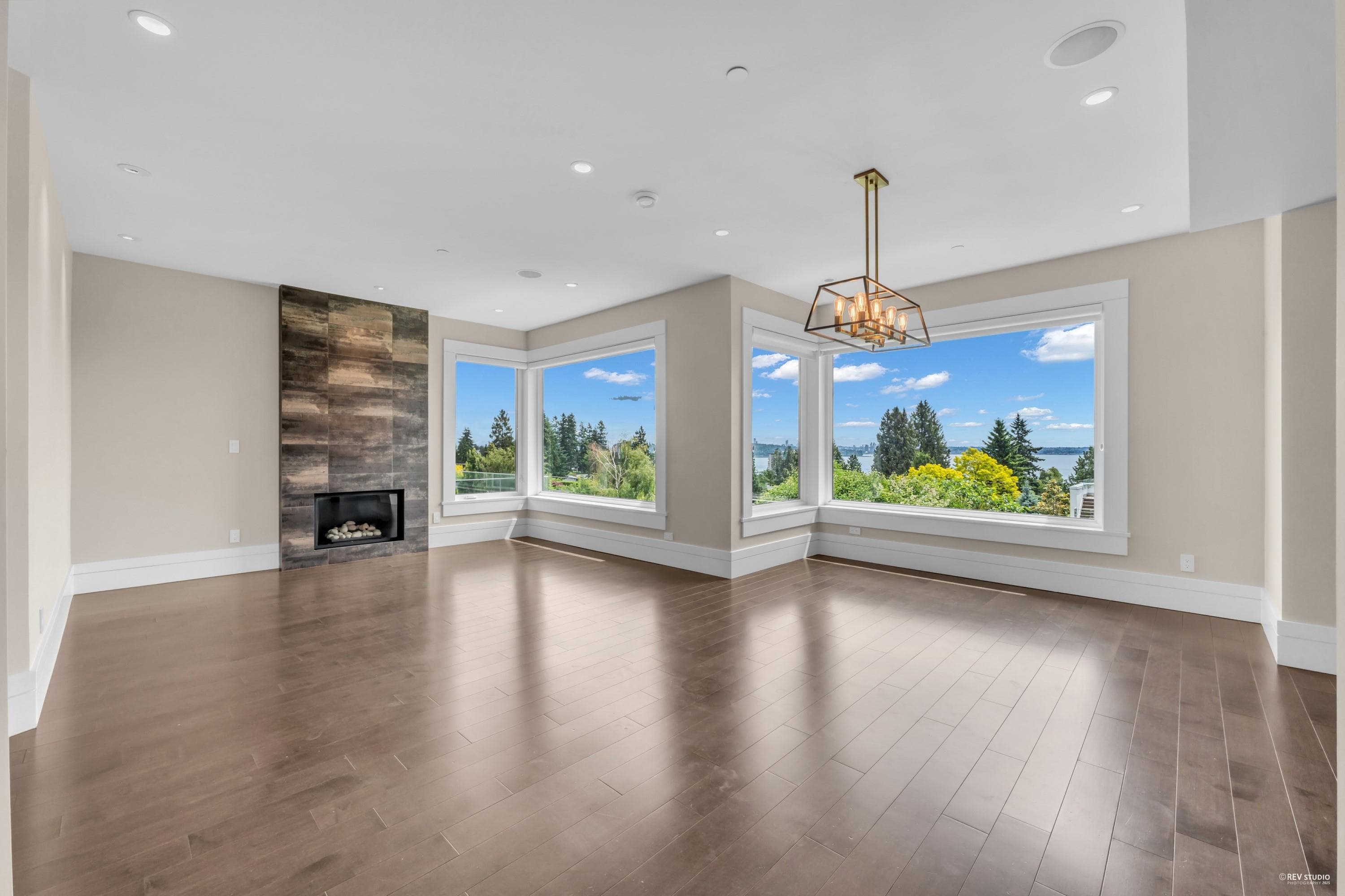 2548 Mathers Avenue, West Vancouver, V7V 2J1 — photo 4