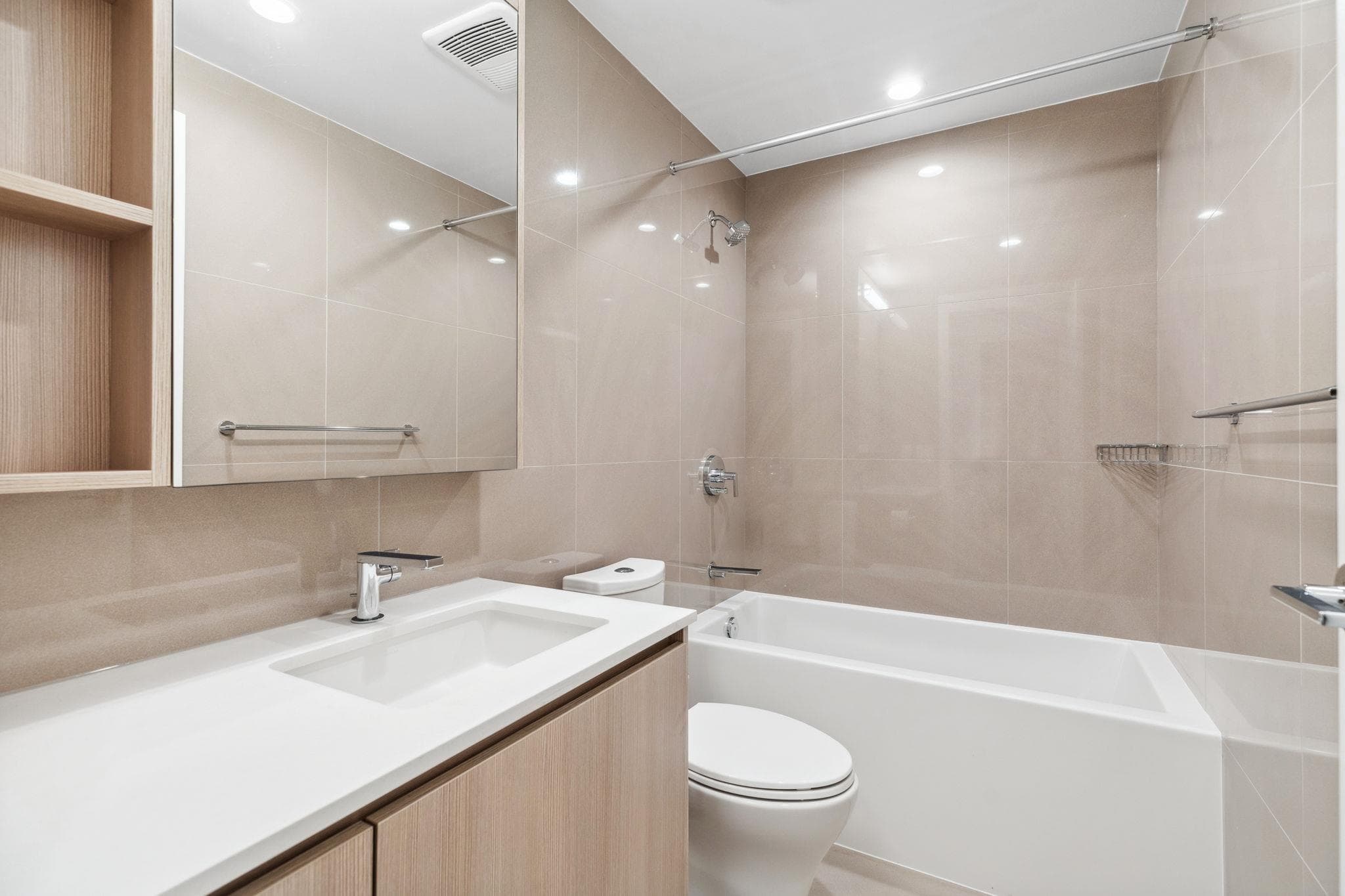 402 - 618 Carnarvon Street, New Westminster, V3M 0N9 — photo 3