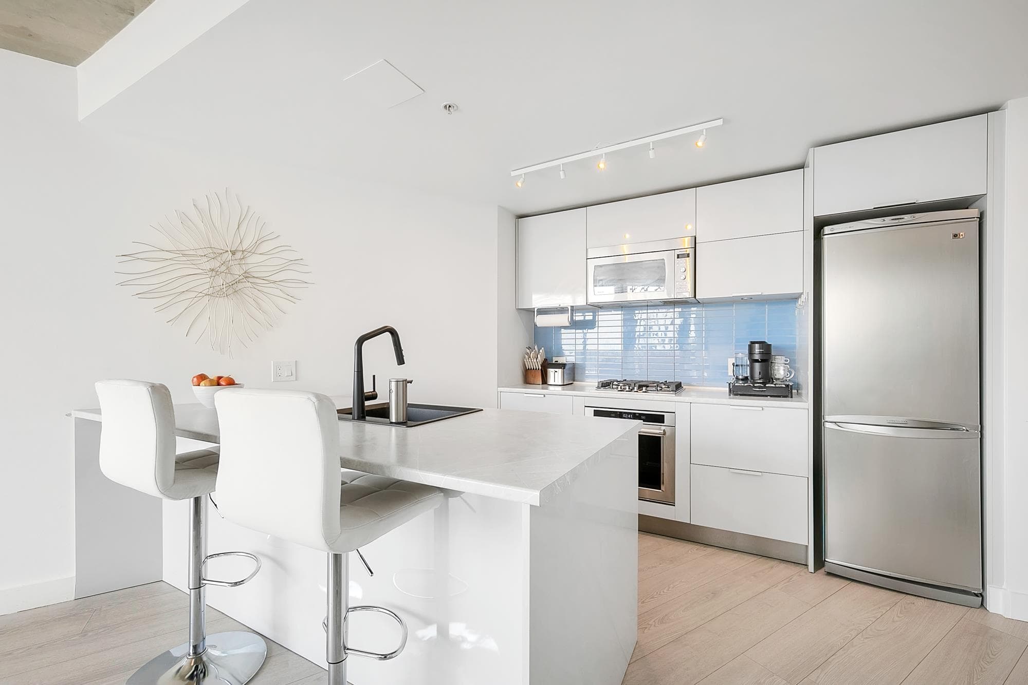 3209 - 128 W Cordova, Vancouver, V6B 0E6 — photo 3