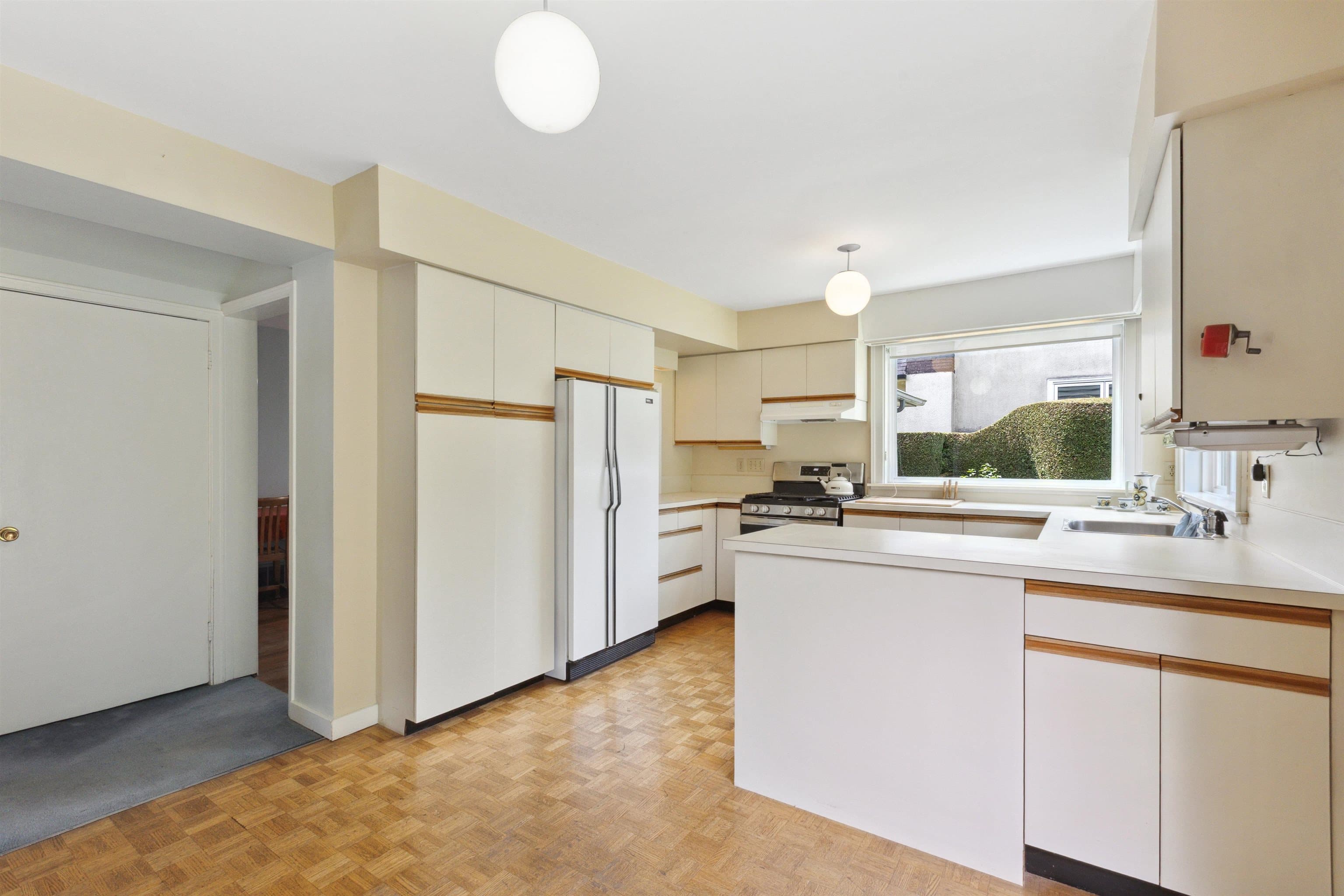1053 Lawson Avenue, West Vancouver, V7T 2E3 — photo 4