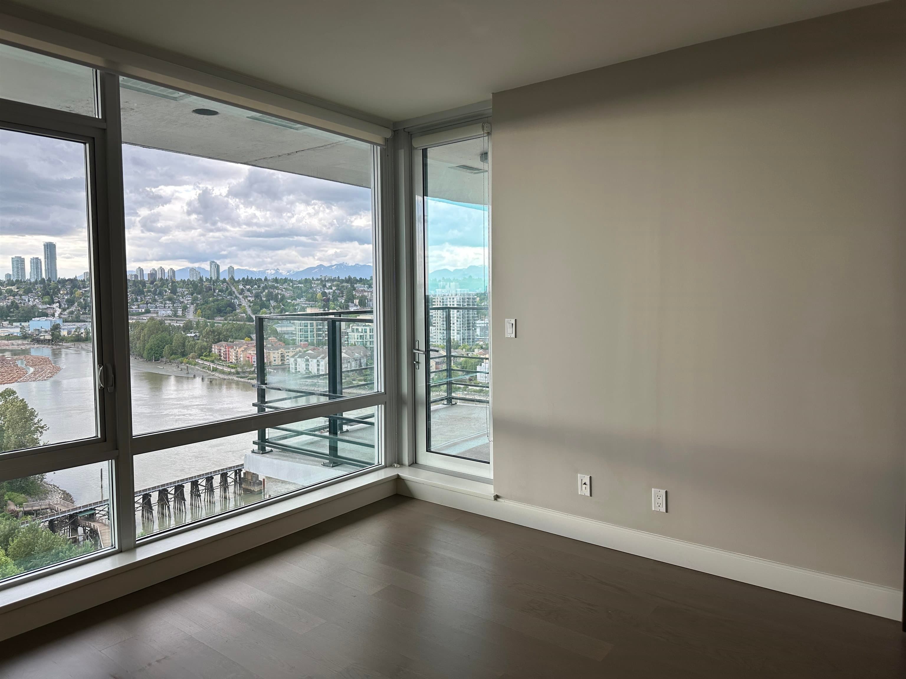 2003 - 210 Salter Street, New Westminster, V3M 0J9 — photo 4