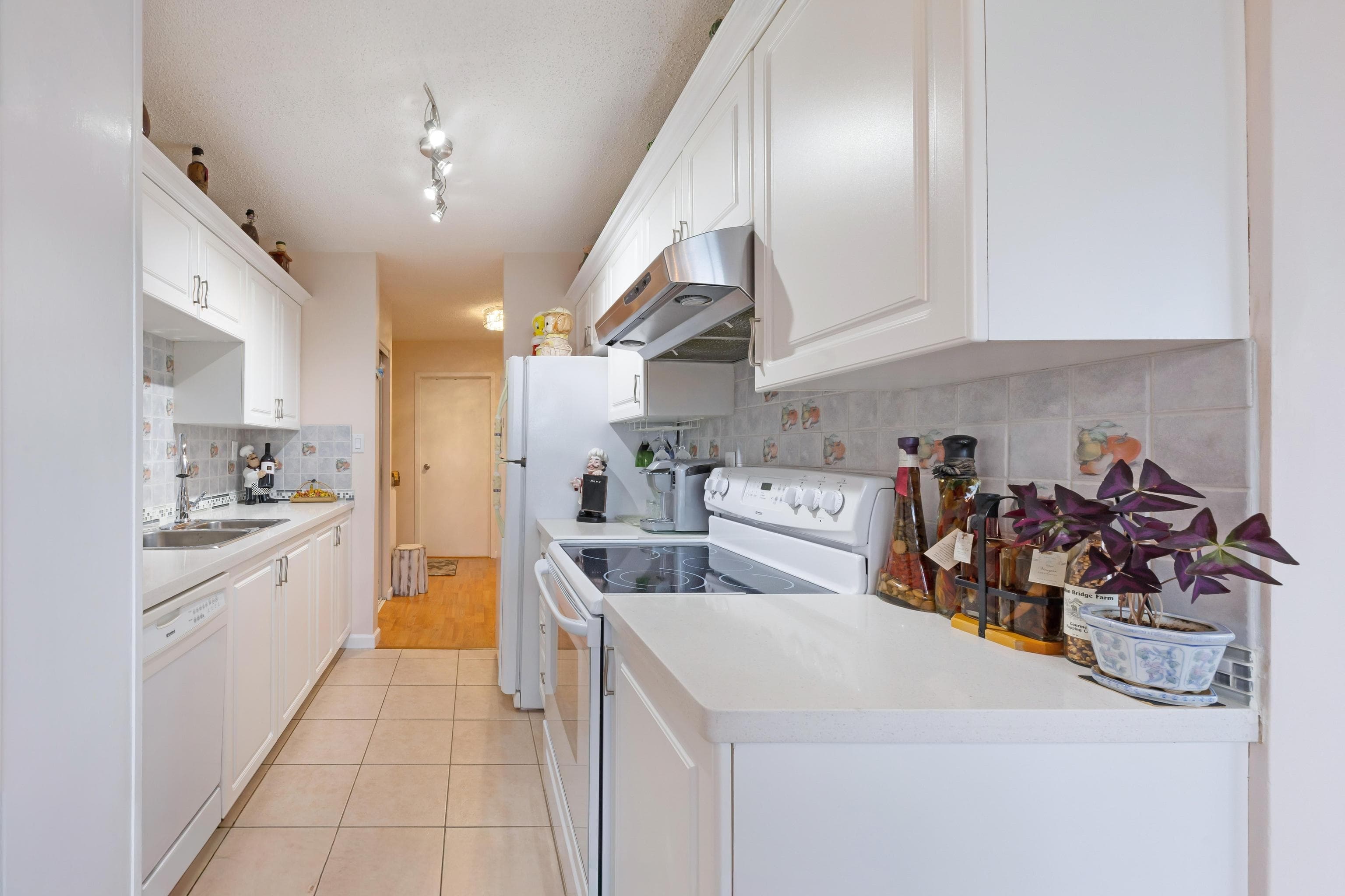 901 - 740 Hamilton Street, New Westminster, V3M 5T7 — photo 5