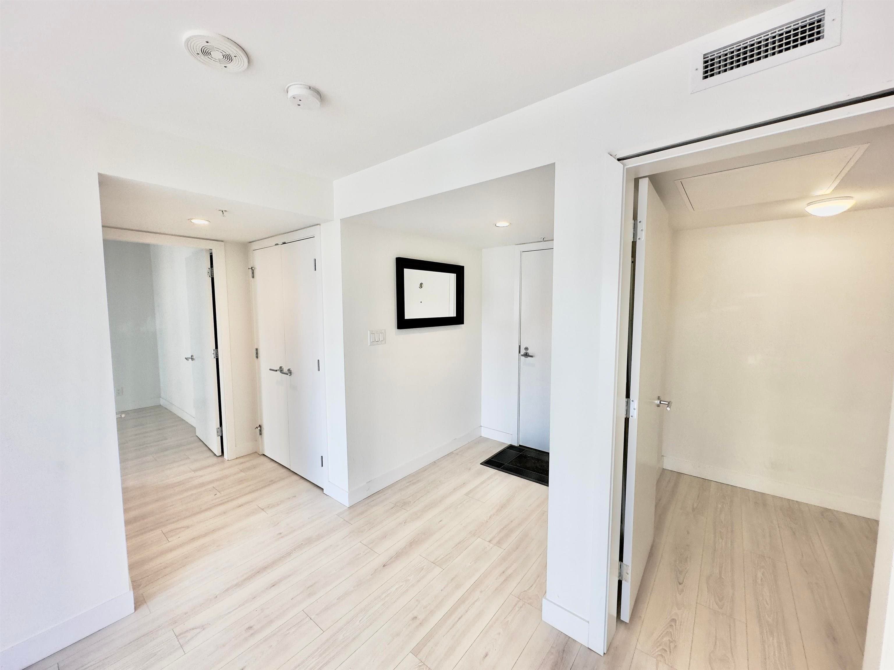 1608 - 1133 Hornby Street, Vancouver, V6Z 1W1 — photo 2
