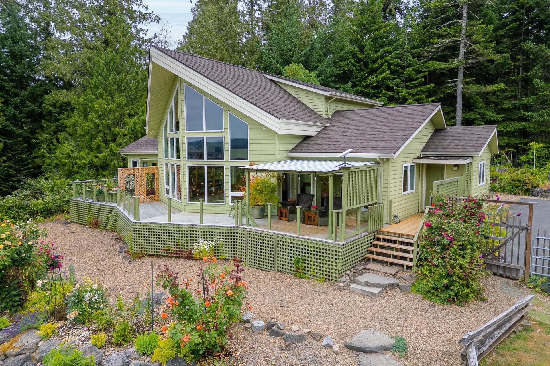 423 Felix Jack Road, Mayne Island, V0N 2J2 — photo 5