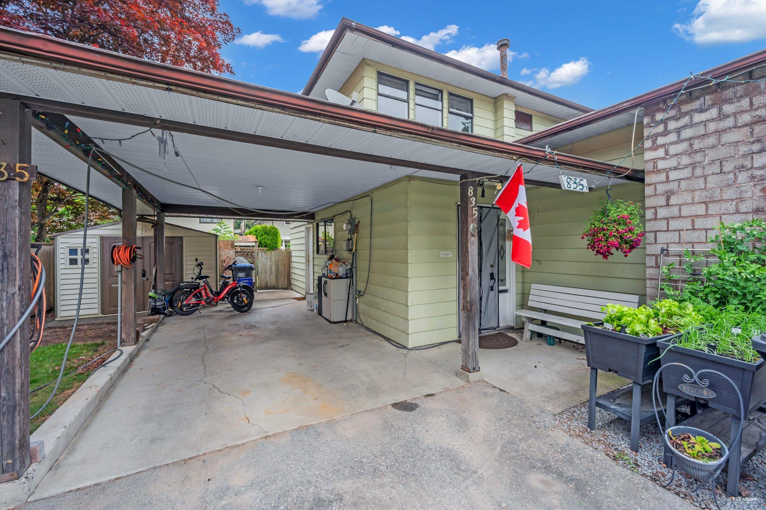 835 Alder Place, Port Coquitlam, V3B 5J4 — photo 4