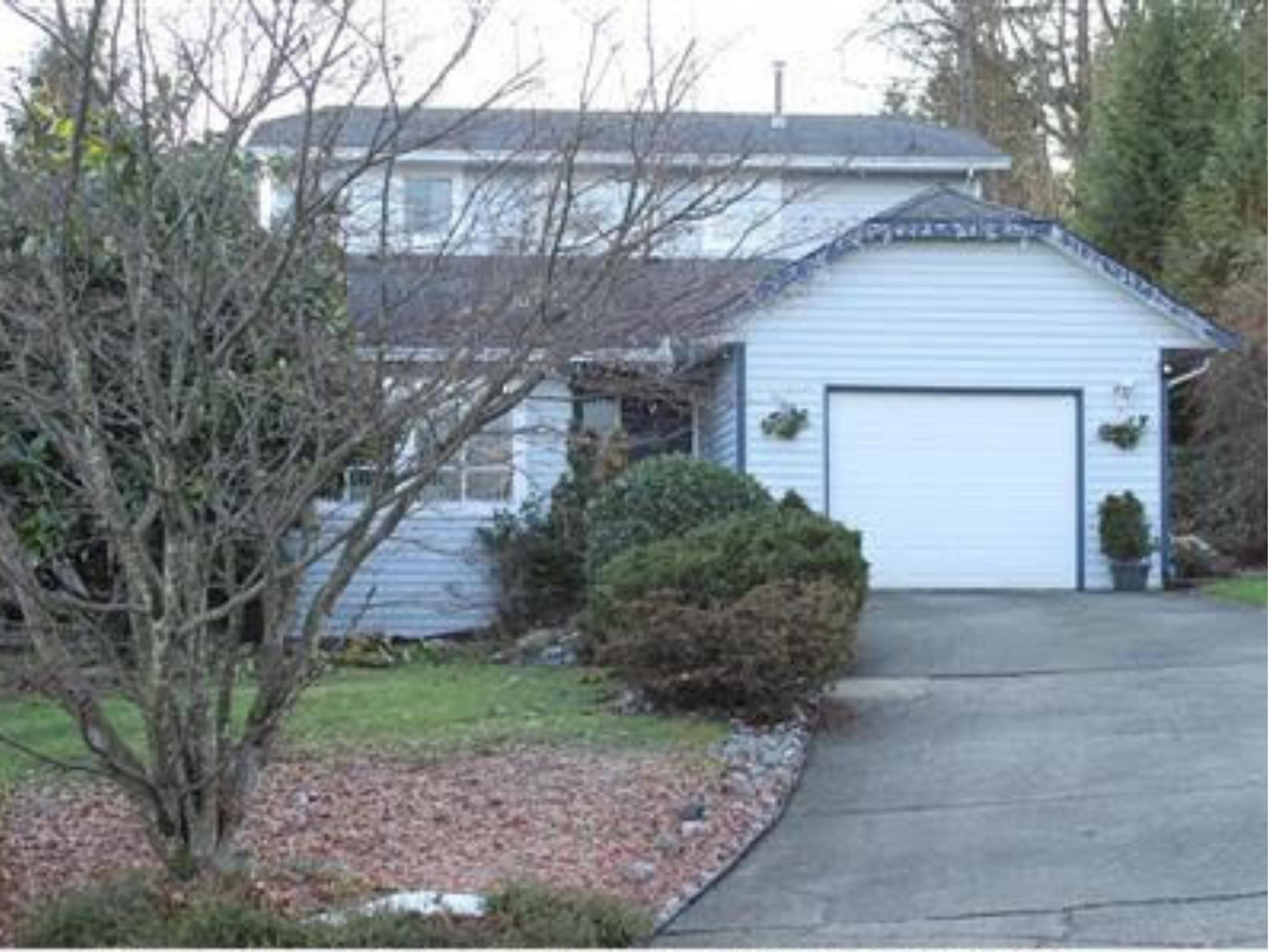 2922 Heckbert Place, Coquitlam
