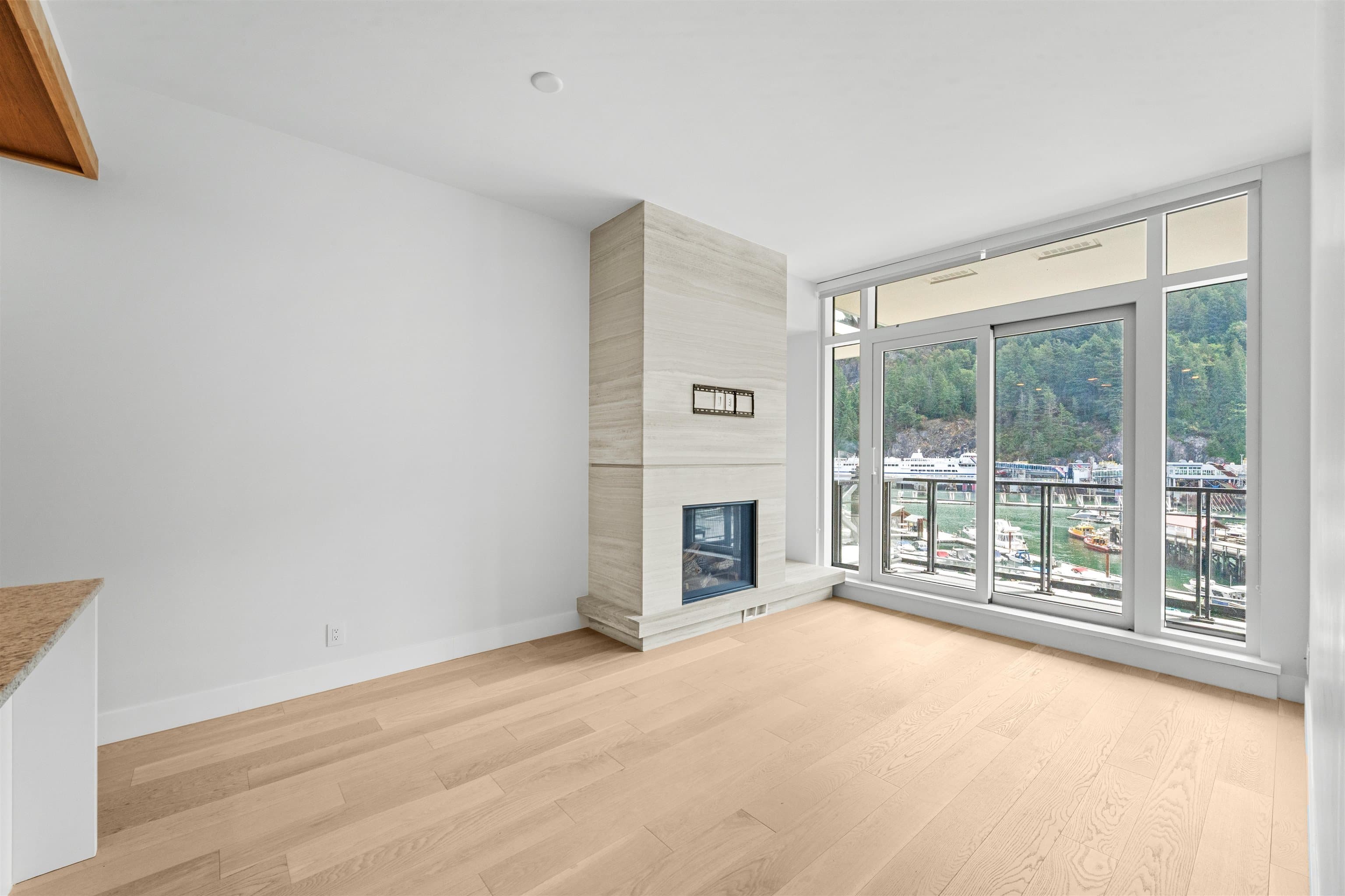 407 - 6707 Nelson Avenue, West Vancouver, V7W 0A4 — photo 5