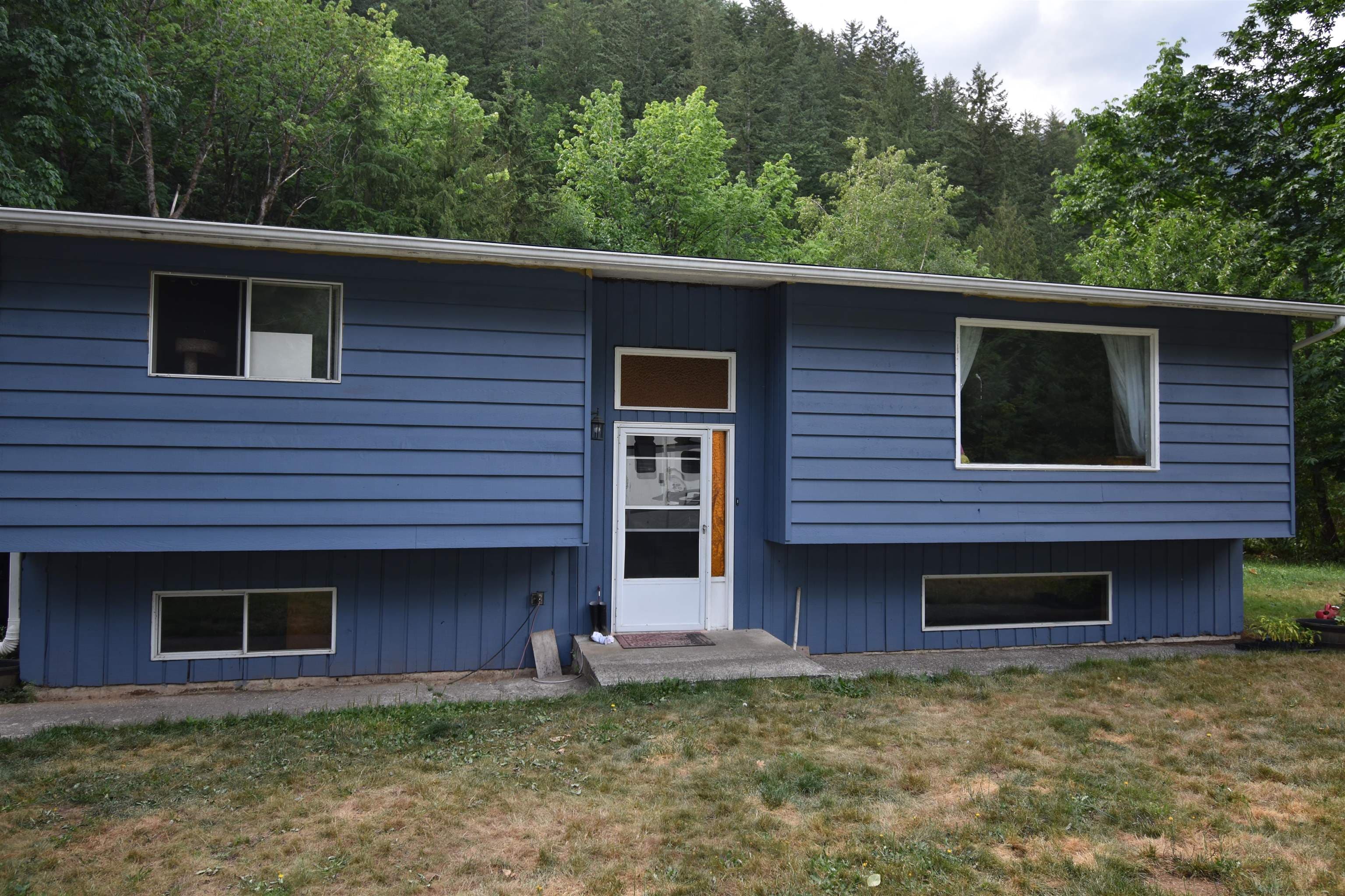 21169 Landstrom Road, Hope