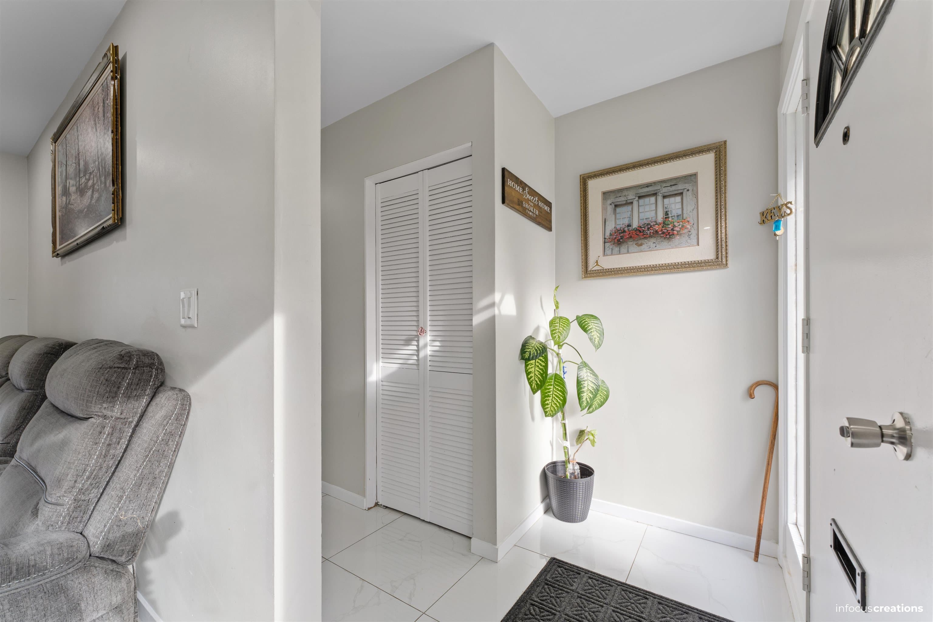 21957 Acadia Street, Maple Ridge, V2X 3B7 — photo 2