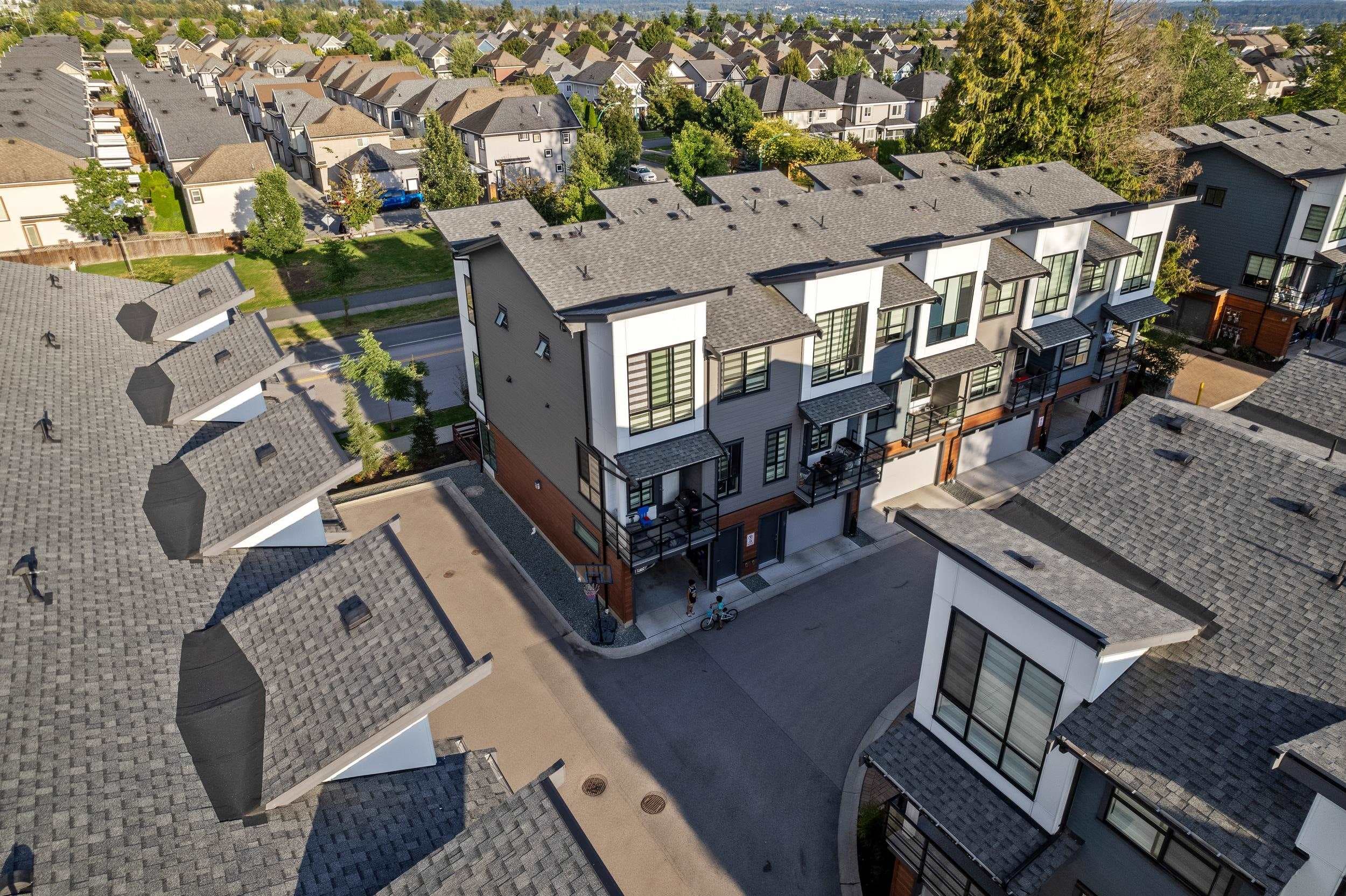 10 - 7177 194a Street, Surrey, V4N 6V6 — photo 2