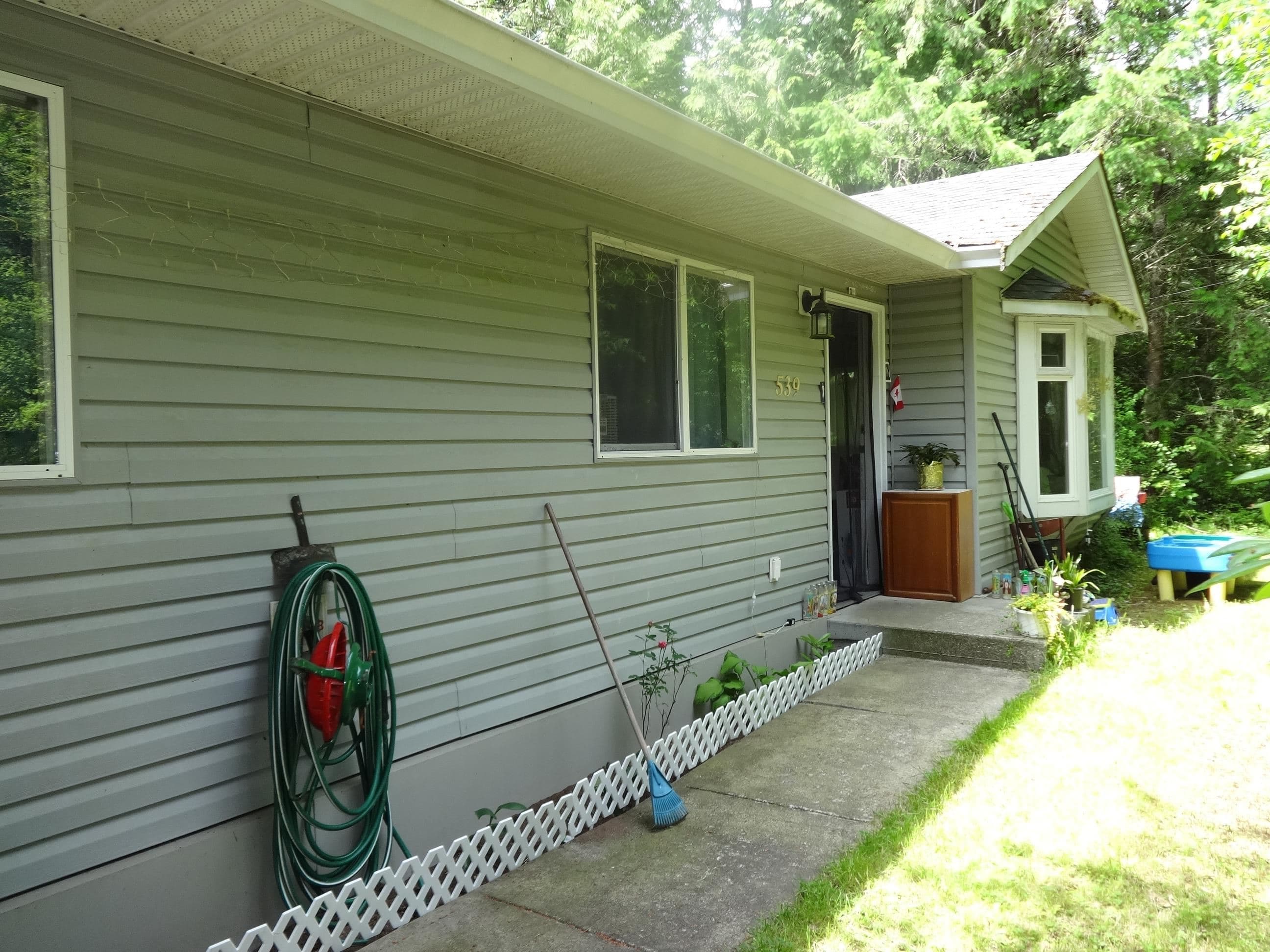539 Hough Road, Gibsons, V0N 1V4 — photo 3