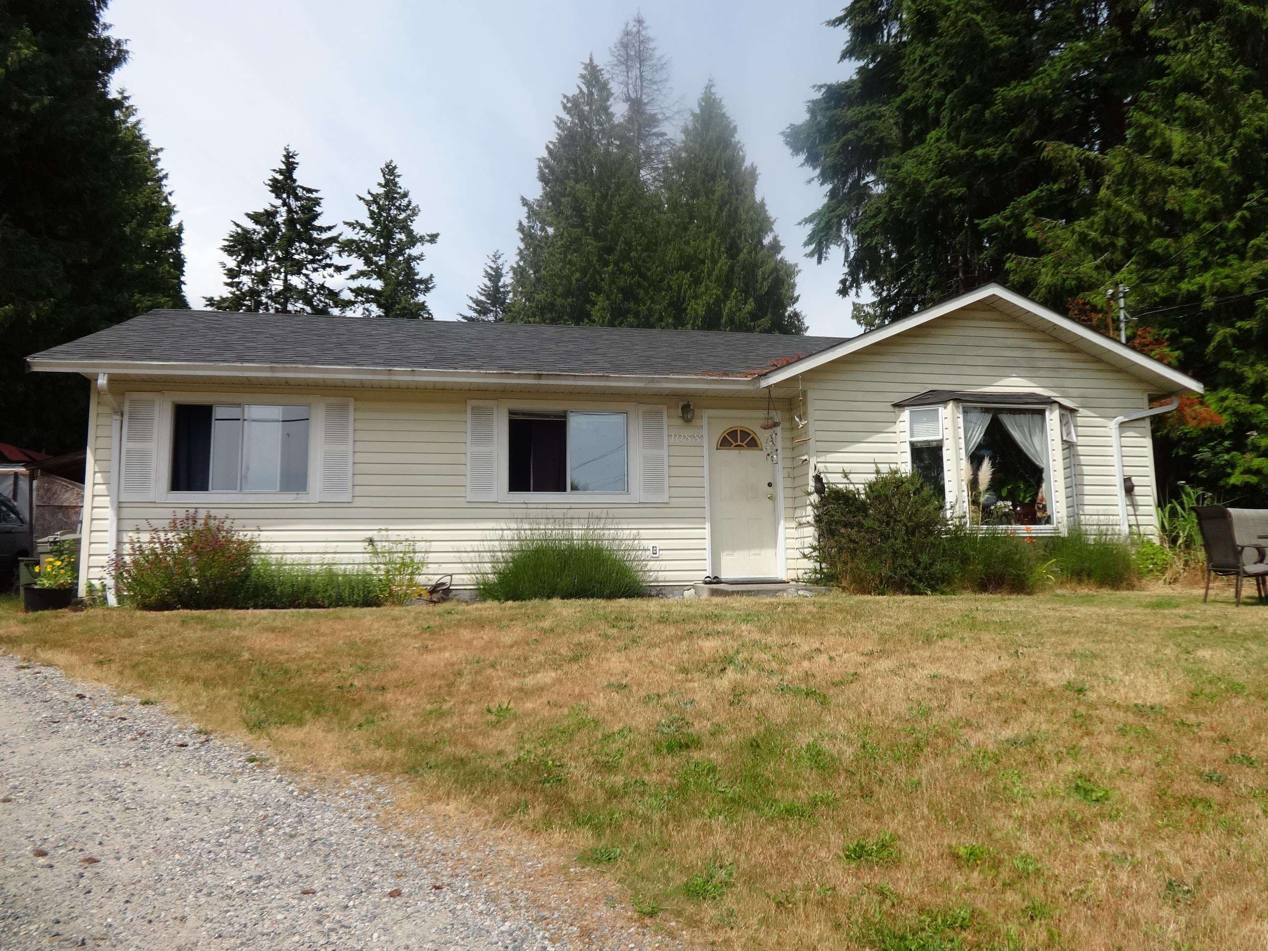 1088 Sunnyside Road, Gibsons