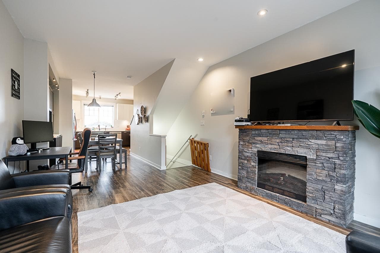 57 - 6450 187 Street, Surrey, V3S 2X4 — photo 5