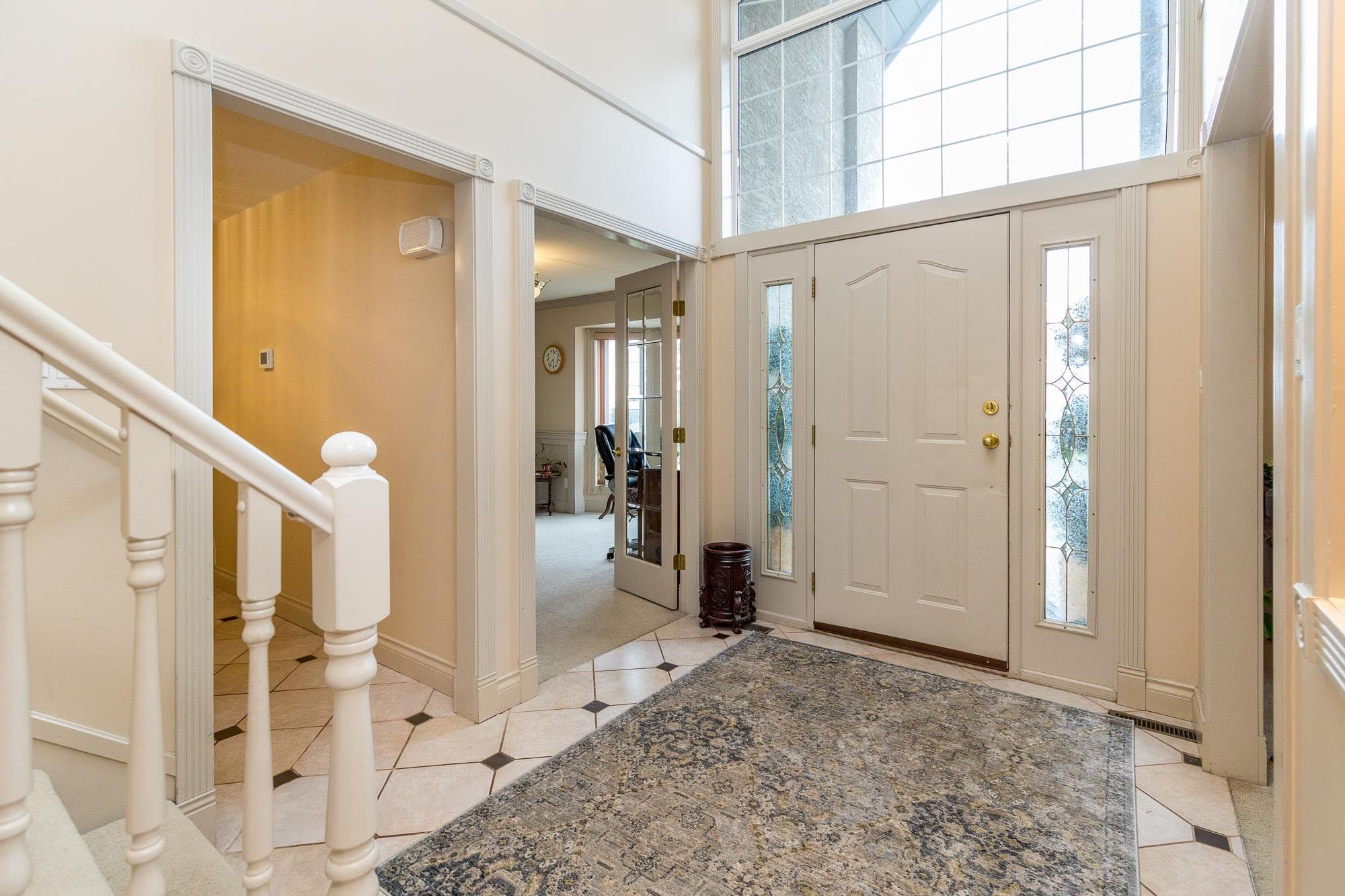 2780 St Moritz Way, Abbotsford, V2V 3N1 — photo 5