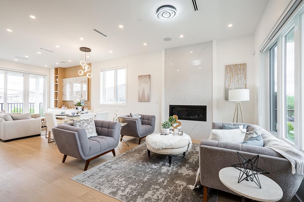3073 E 3rd Avenue, Vancouver, V5M 1H9 — photo 1