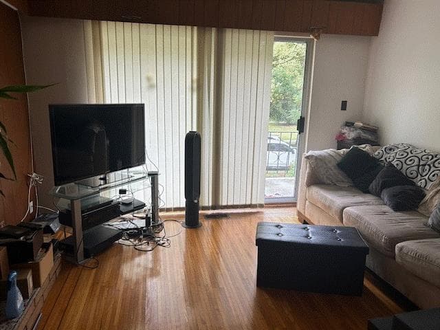 1320 E 11th Avenue, Vancouver, V5N 1Y5 — photo 3