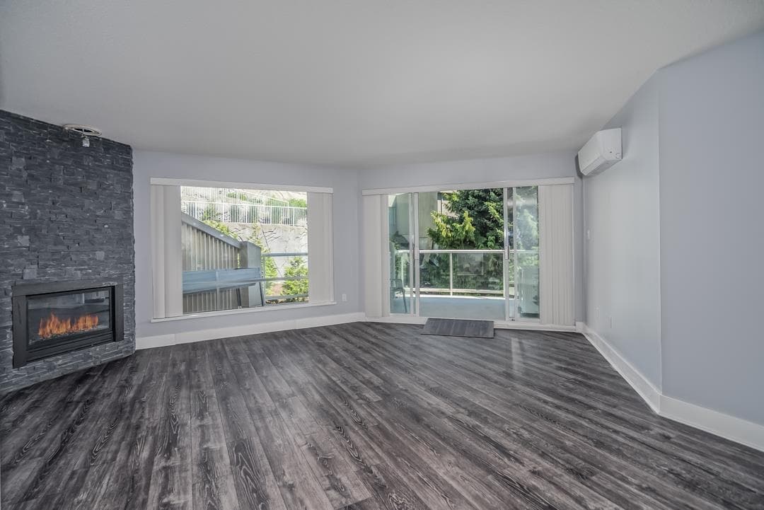 202 - 15025 Victoria Avenue, White Rock, V4B 1G2 — photo 4