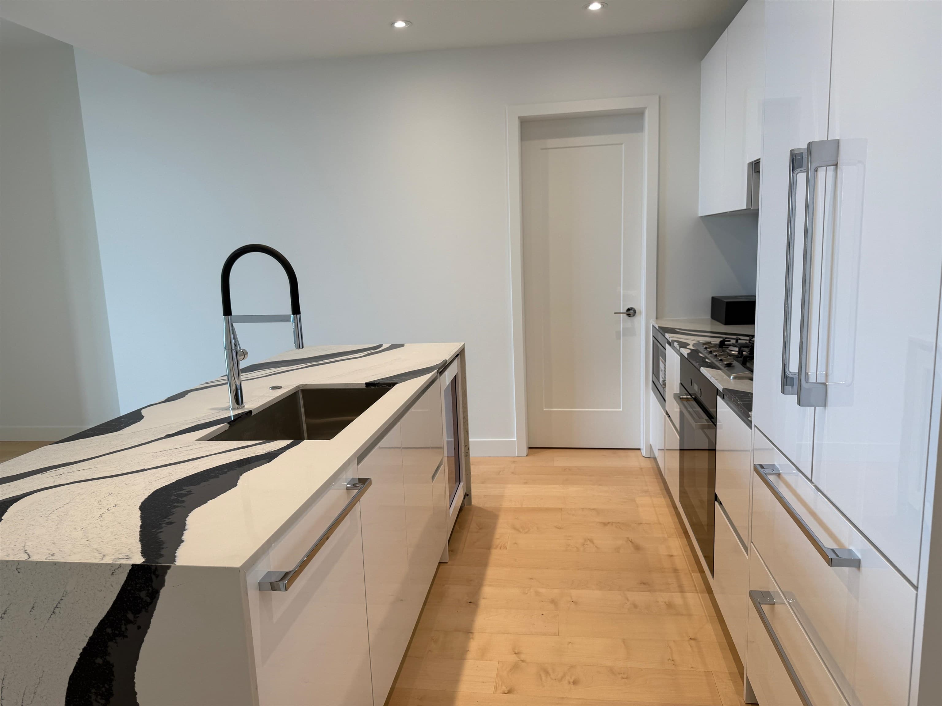 1603 - 135 E 13th Street, North Vancouver, V7L 2L3 — photo 5