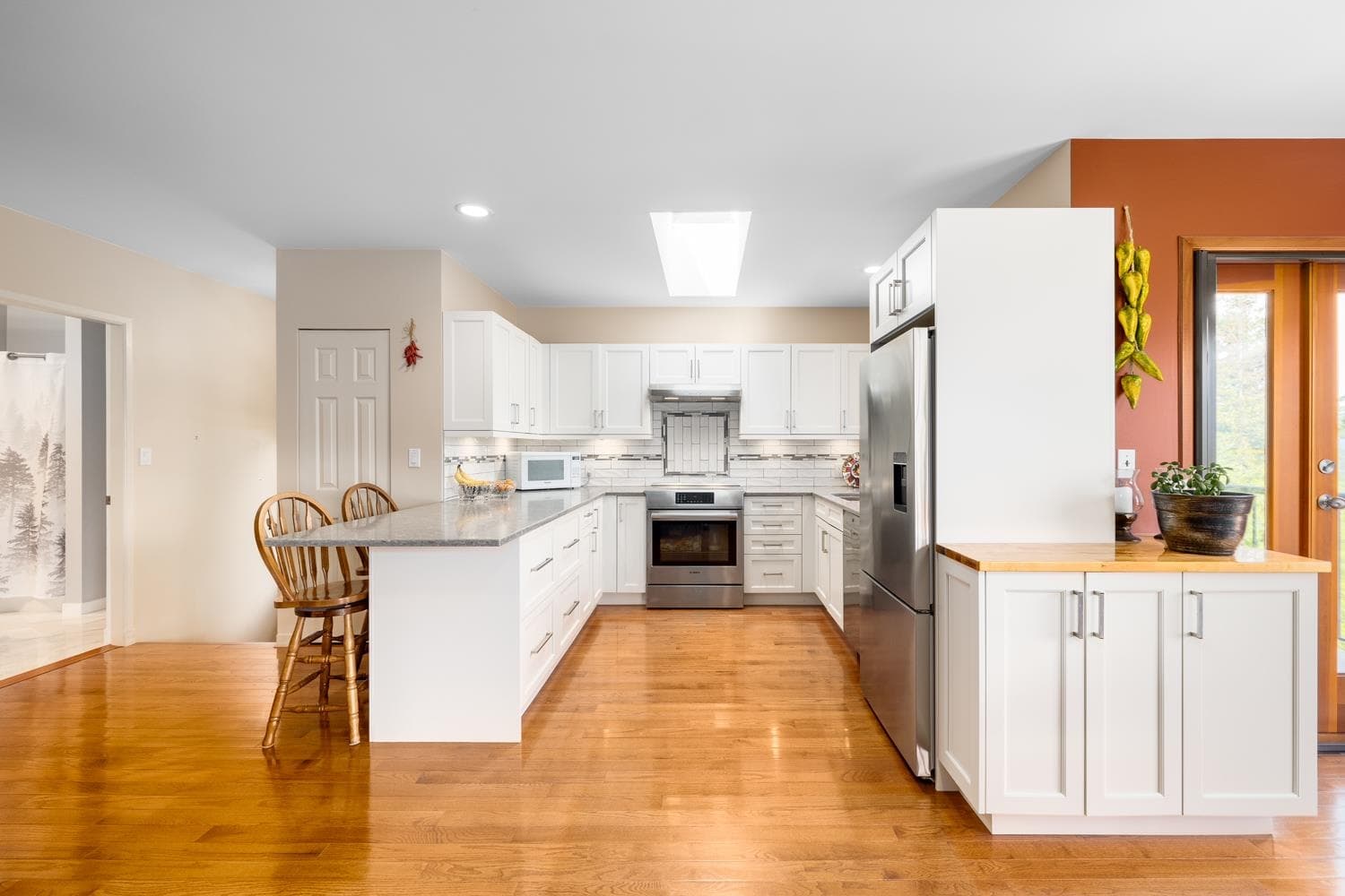 571 Roocroft Lane, Bowen Island, V0N 1G2 — photo 5