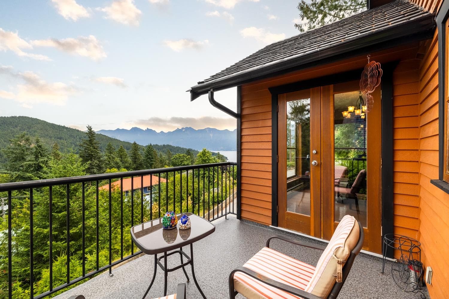 571 Roocroft Lane, Bowen Island, V0N 1G2 — photo 4