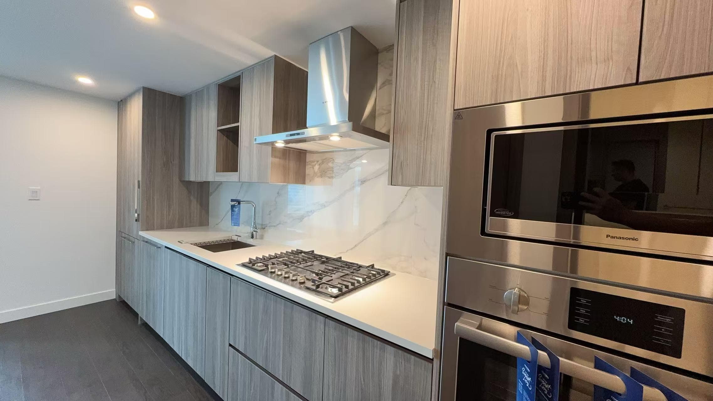 1107 - 13778 100 Avenue, Surrey, V3T 0V3 — photo 3