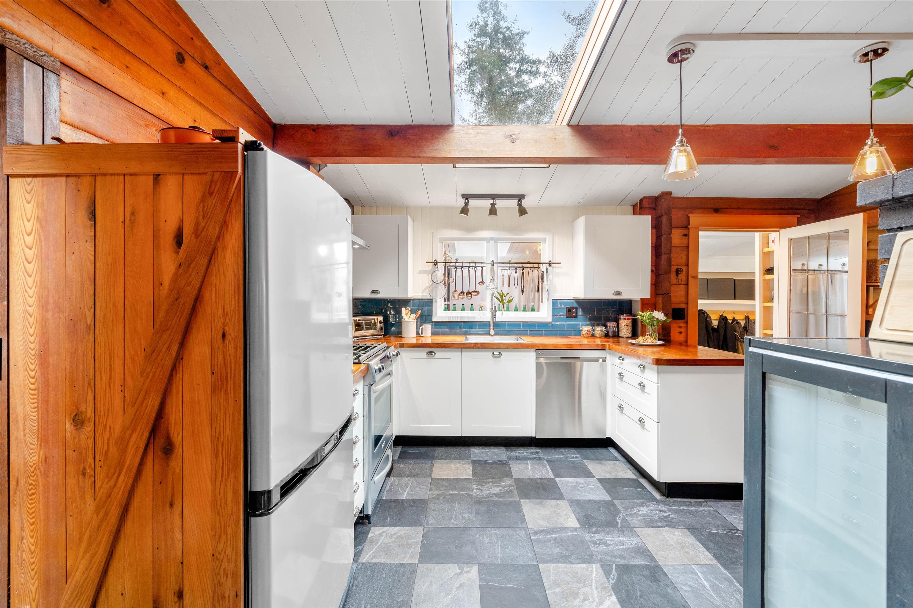5817 Eagle Island, West Vancouver, V7W 1V6 — photo 4