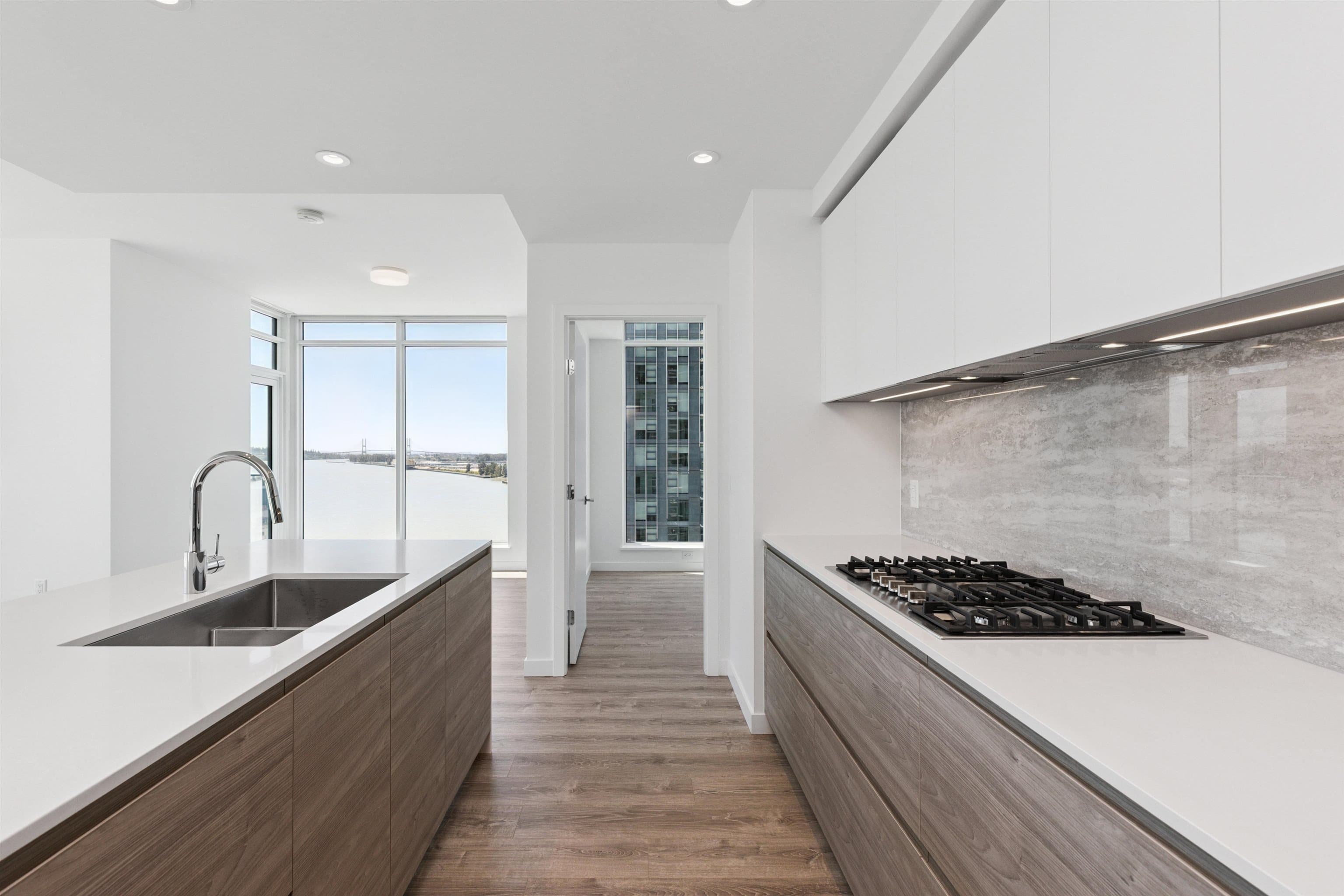 1307 - 660 Quayside Drive, New Westminster, V3M 0P1 — photo 5