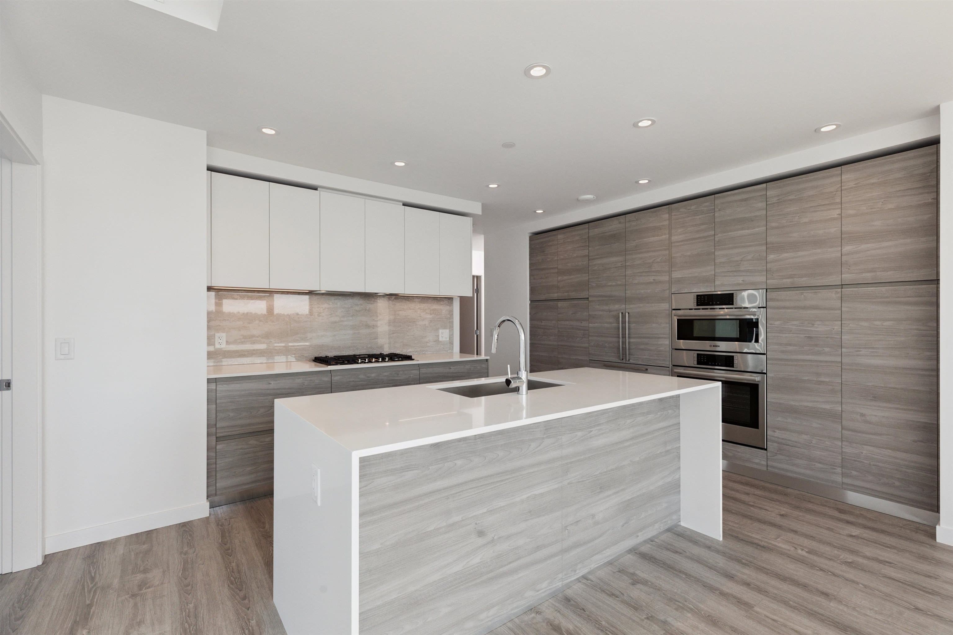 1307 - 660 Quayside Drive, New Westminster, V3M 0P1 — photo 4