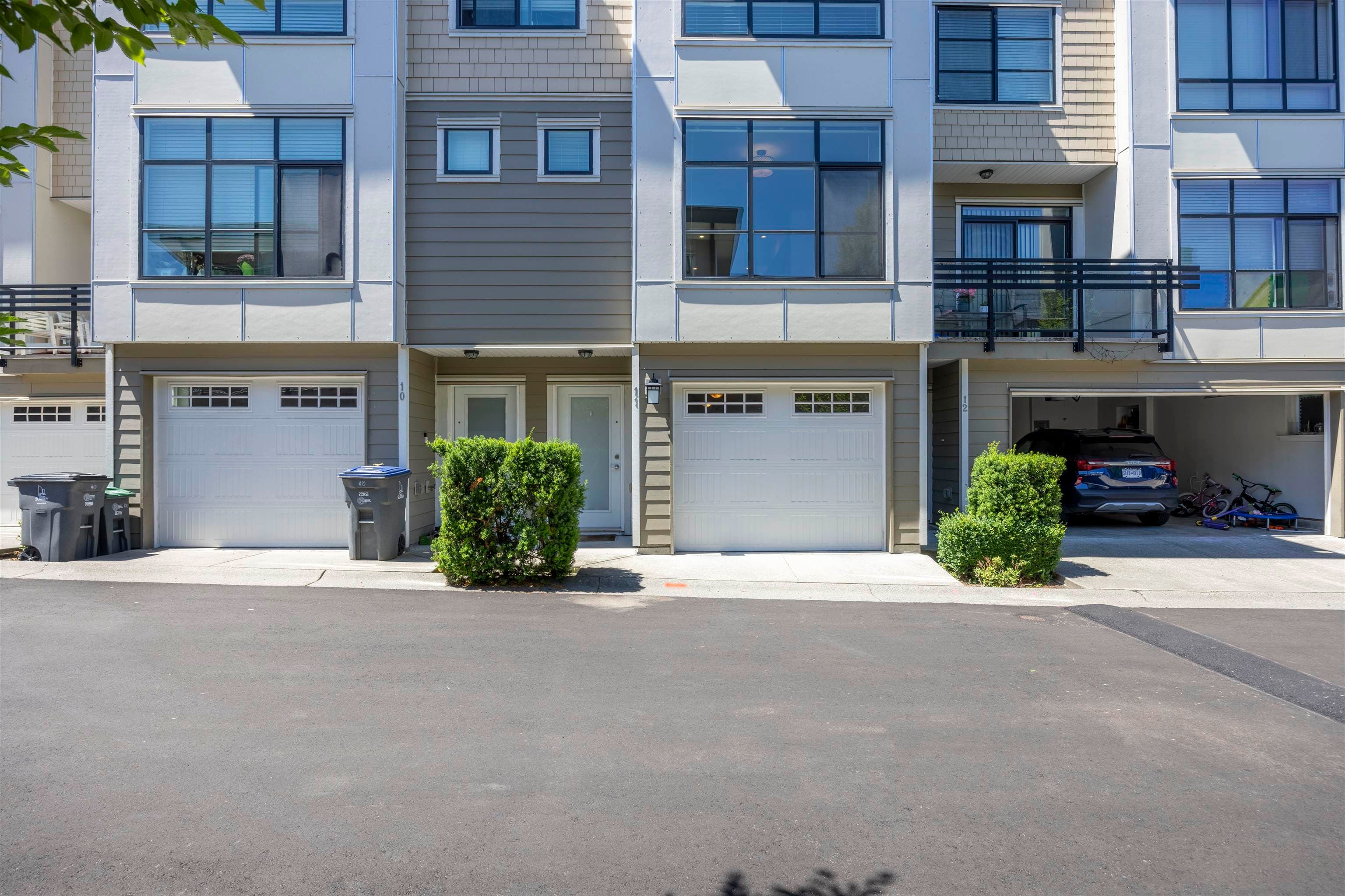 11 - 9989 E Barnston Drive, Surrey, V4N 6N3 — photo 5