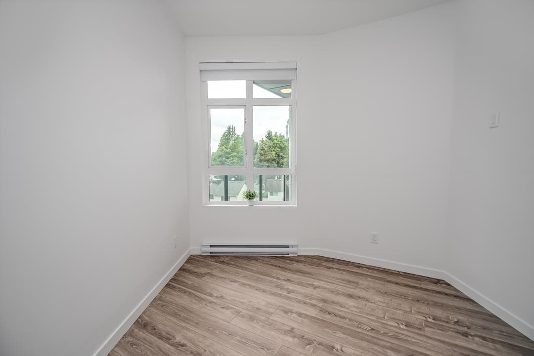 422 - 13968 Laurel Drive, Surrey, V3T 1A8 — photo 3