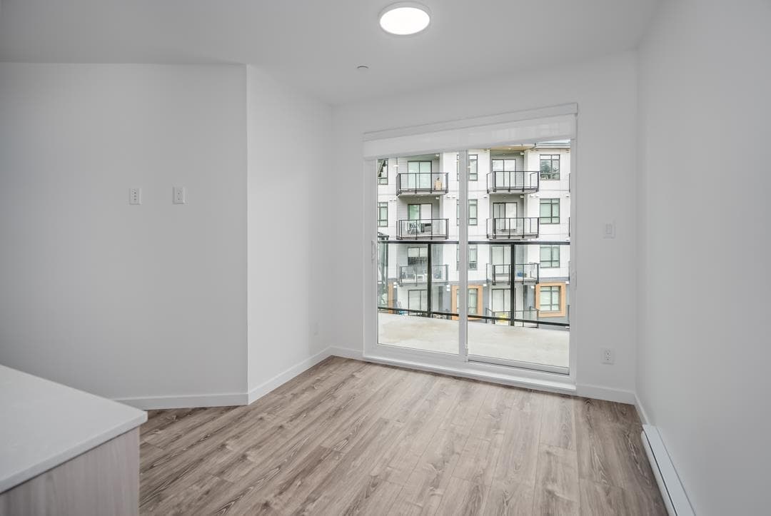 422 - 13968 Laurel Drive, Surrey, V3T 1A8 — photo 5