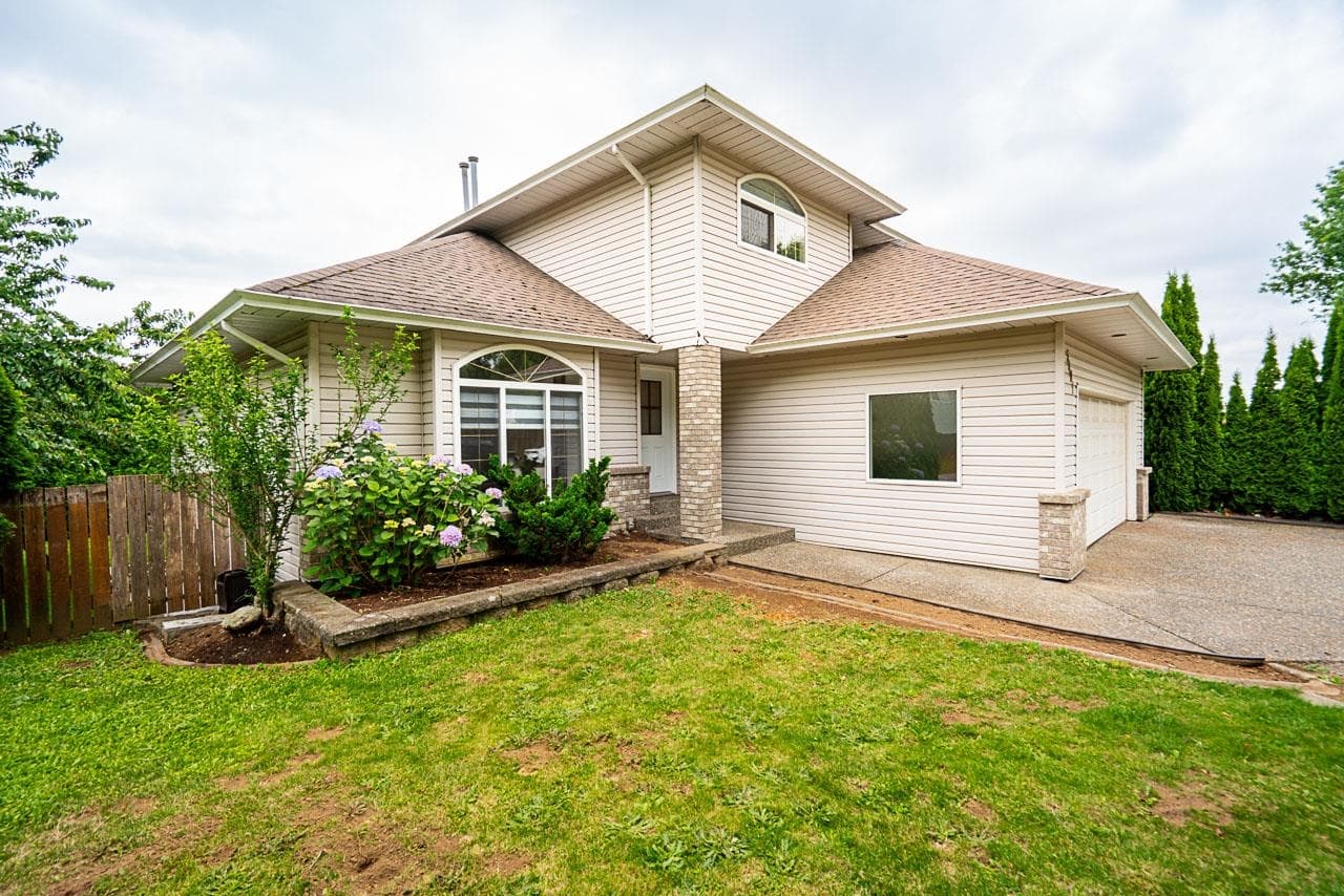 5401 Highroad Crescent, Chilliwack, V2R 4G1 — photo 2