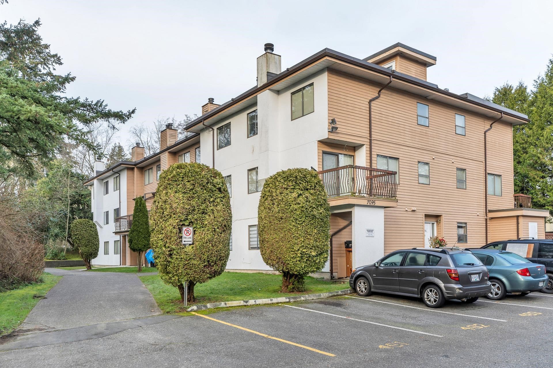202 - 7095 133b Street, Surrey, V3W 8A3 — photo 2