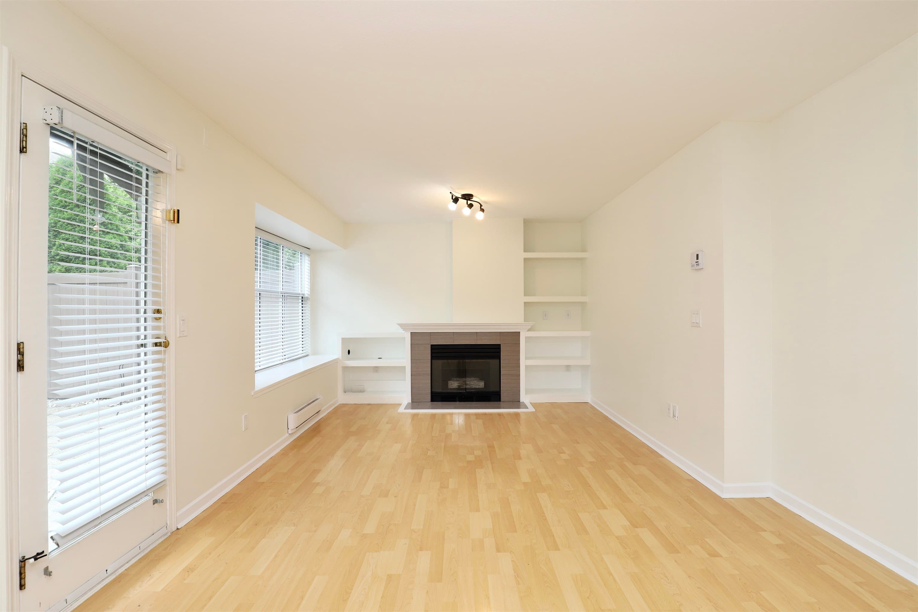 33 - 12099 237 Street, Maple Ridge, V4R 2C3 — photo 2
