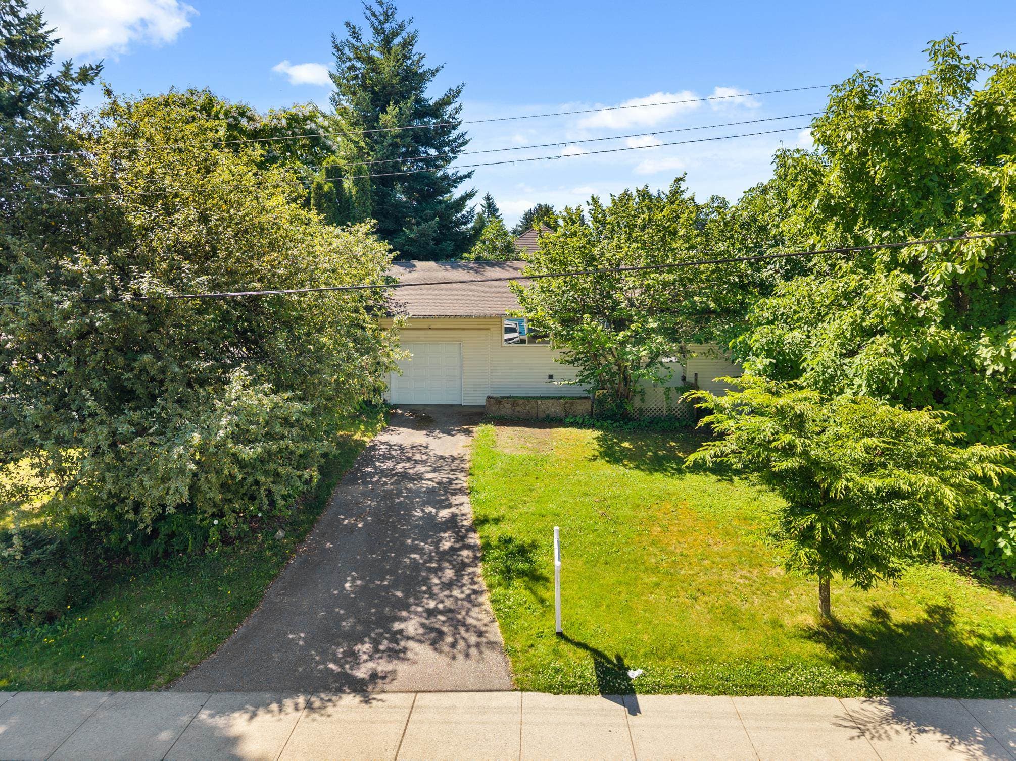 14730 107 Avenue, Surrey, V3R 1T8 — photo 5
