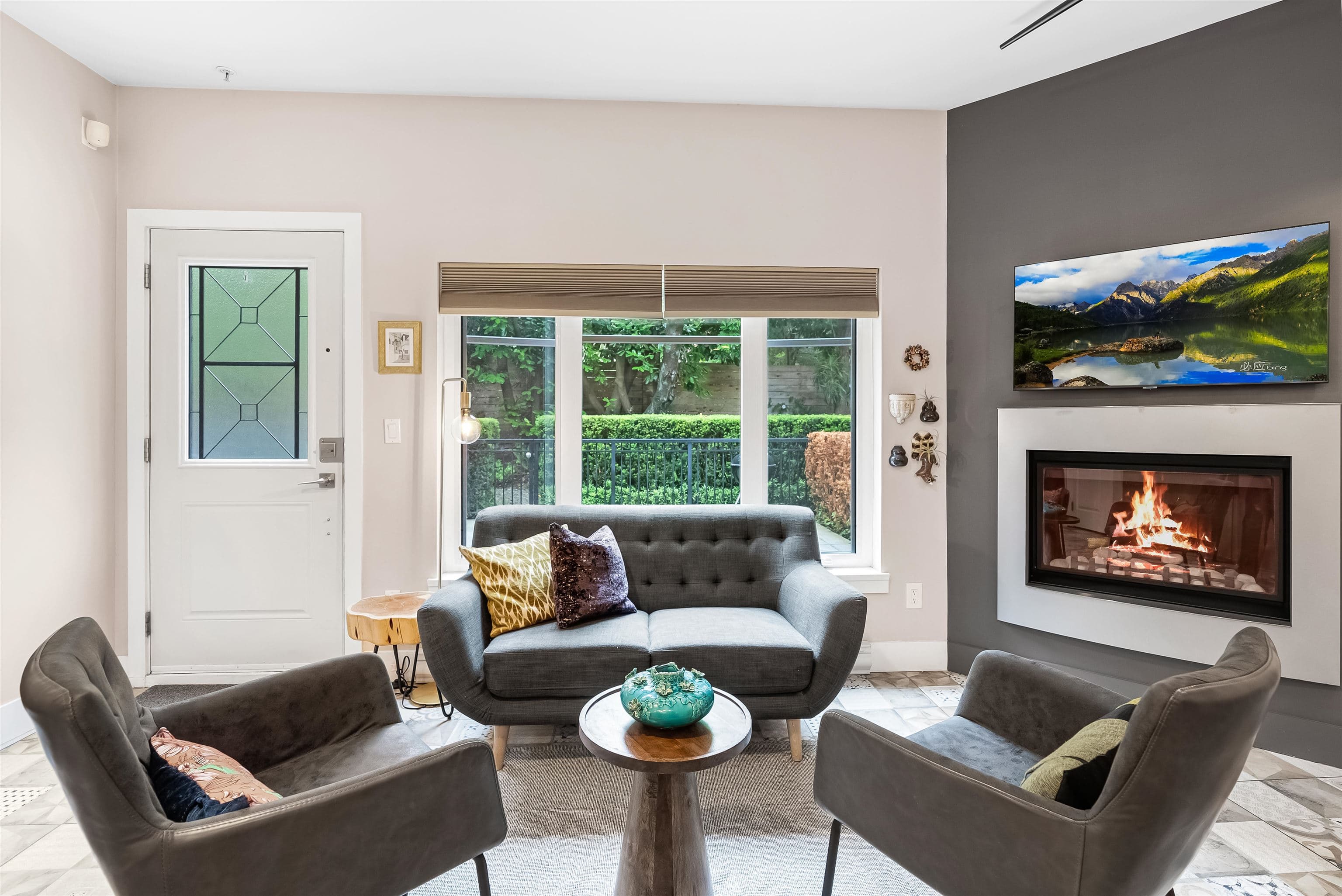 460 E 5th Avenue, Vancouver, V5T 1H9 — photo 2