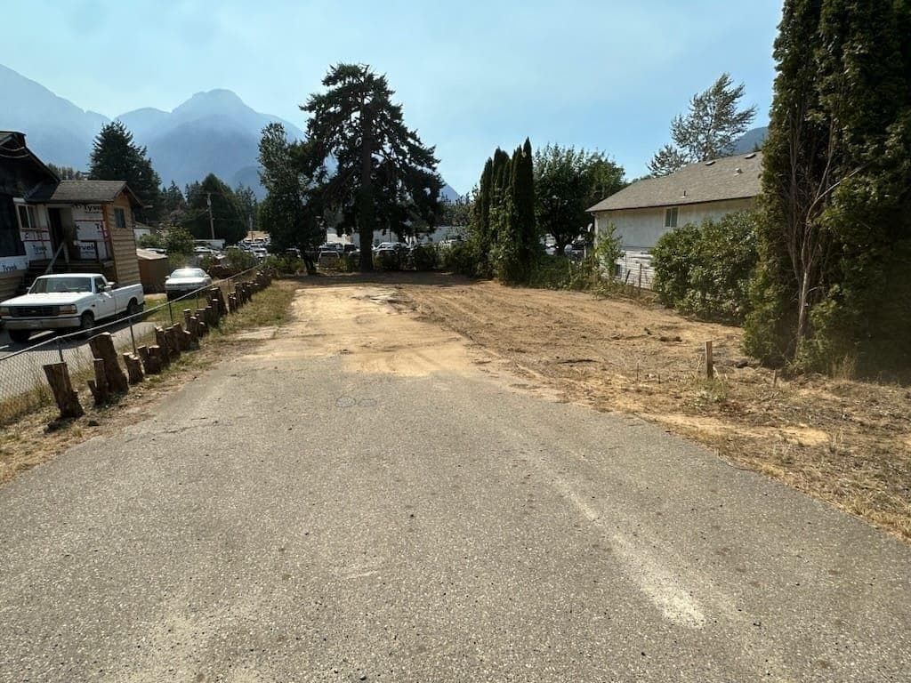 962 3rd Avenue, Hope