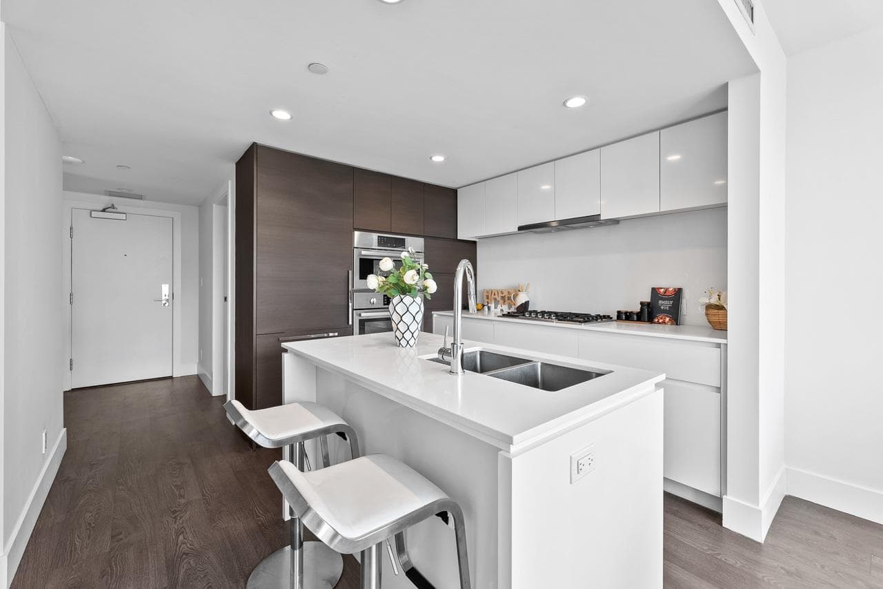 610 - 5508 Hollybridge Way, Richmond, V7C 0C7 — photo 3