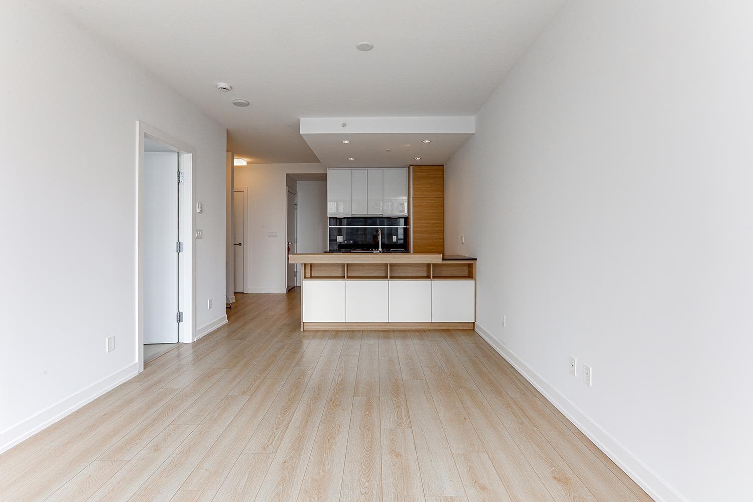 1710 - 4688 Kingsway, Burnaby, V5H 0E9 — photo 4