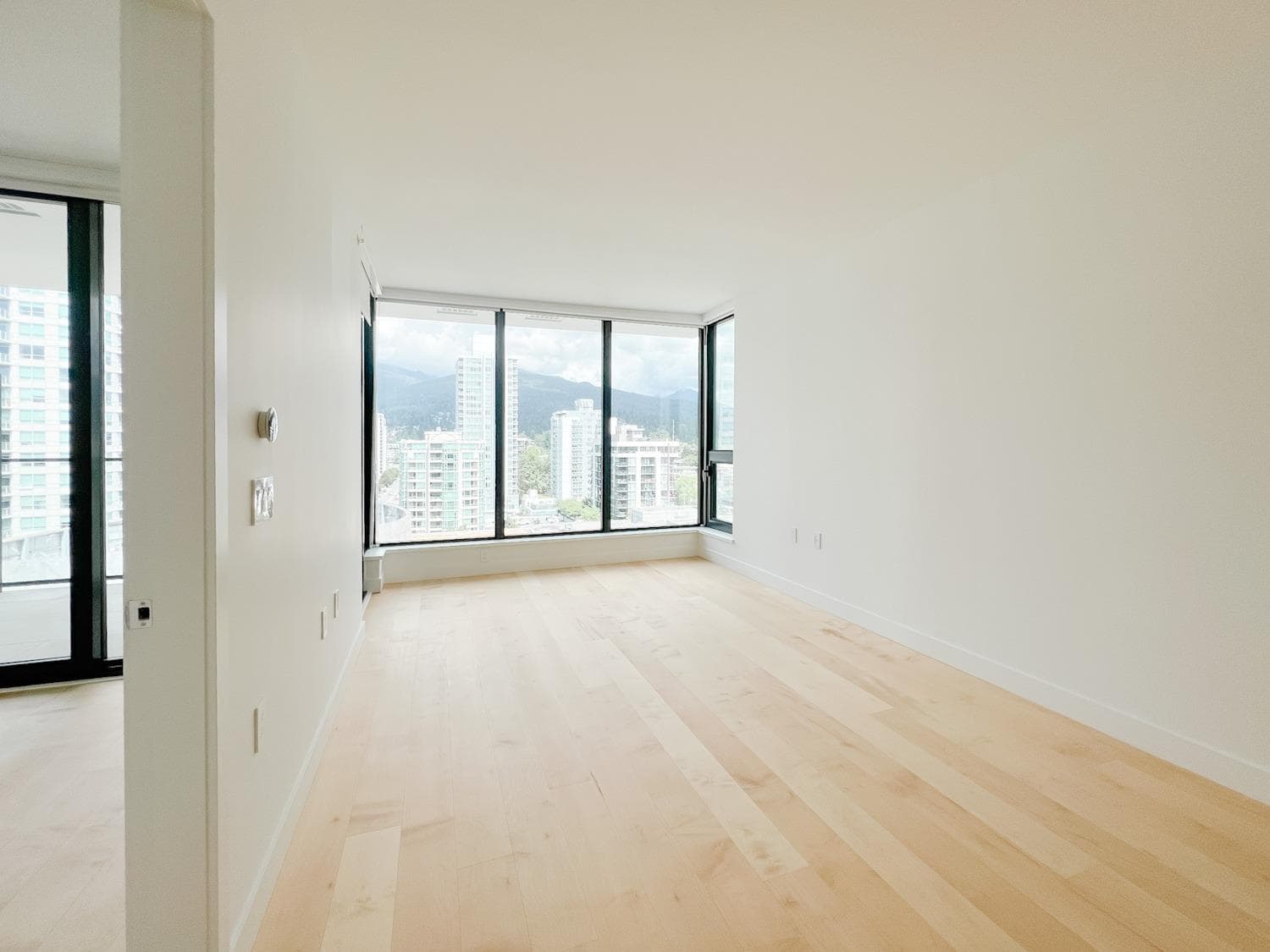 1108 - 135 13th Street, North Vancouver, V7L 0J8 — photo 4