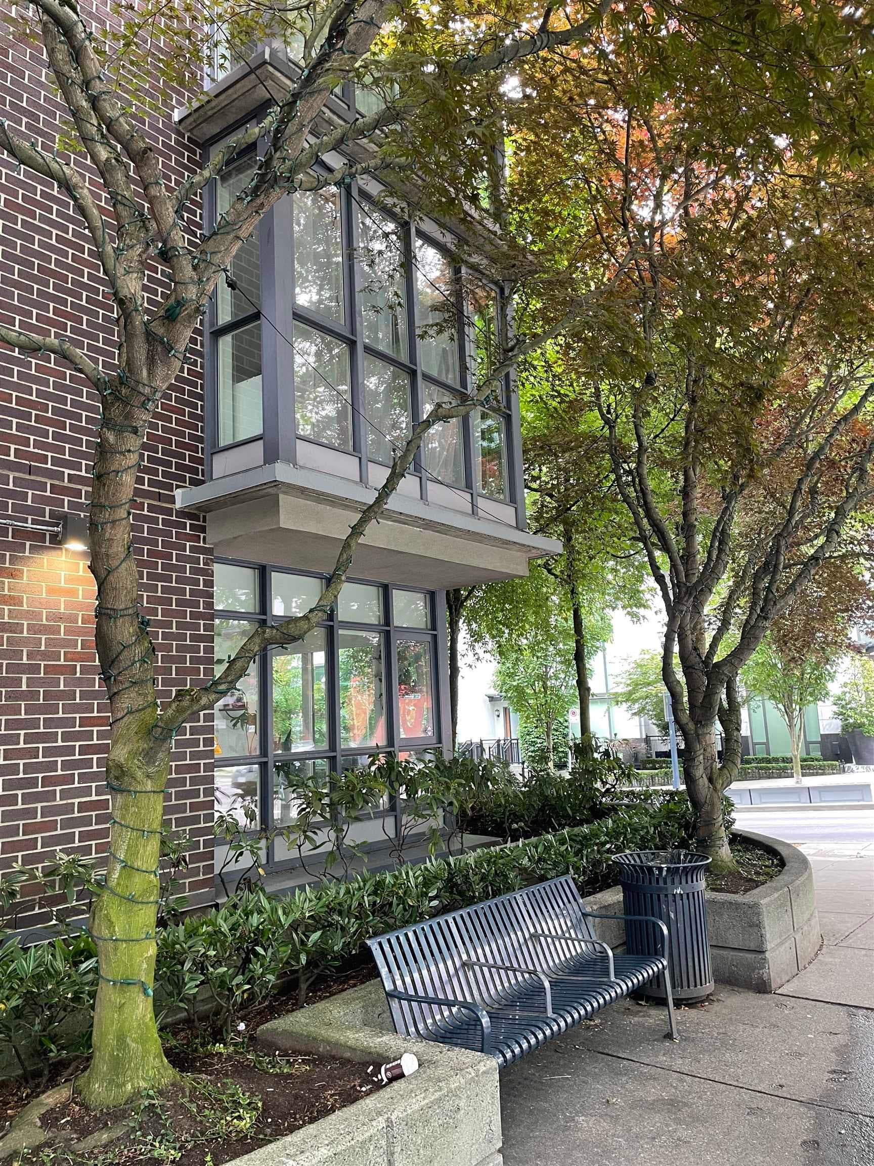 891 Helmcken Street, Vancouver, V6Z 1B1 — photo 2