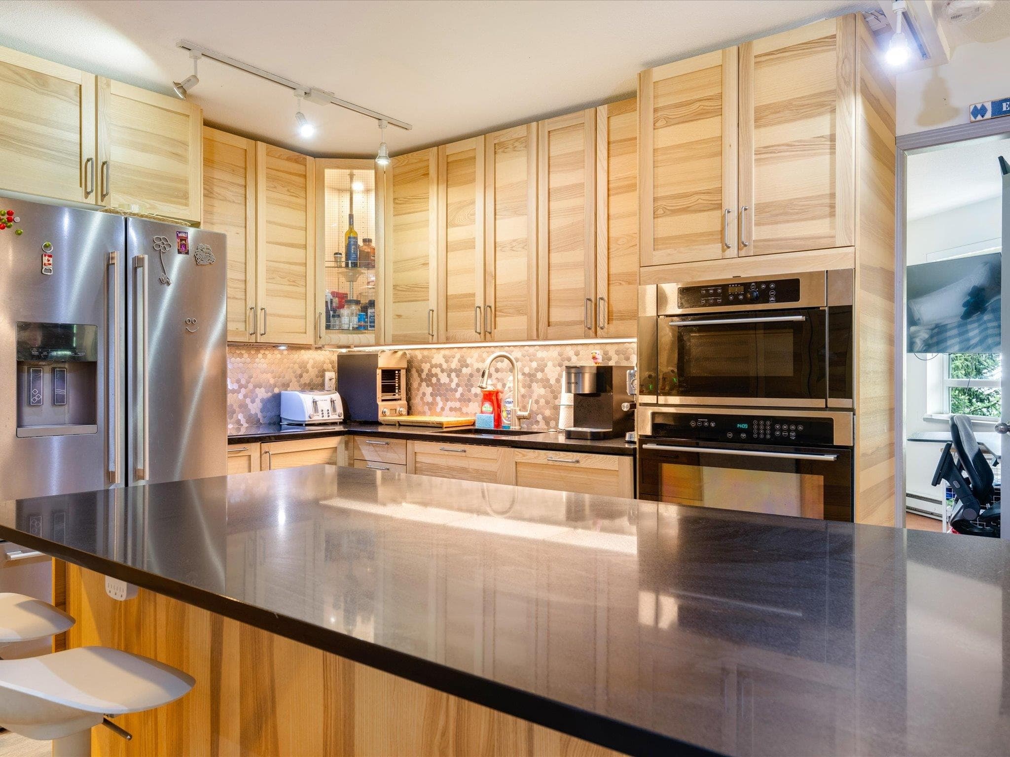 304 - 4314 Main Street, Whistler, V8E 1A8 — photo 4