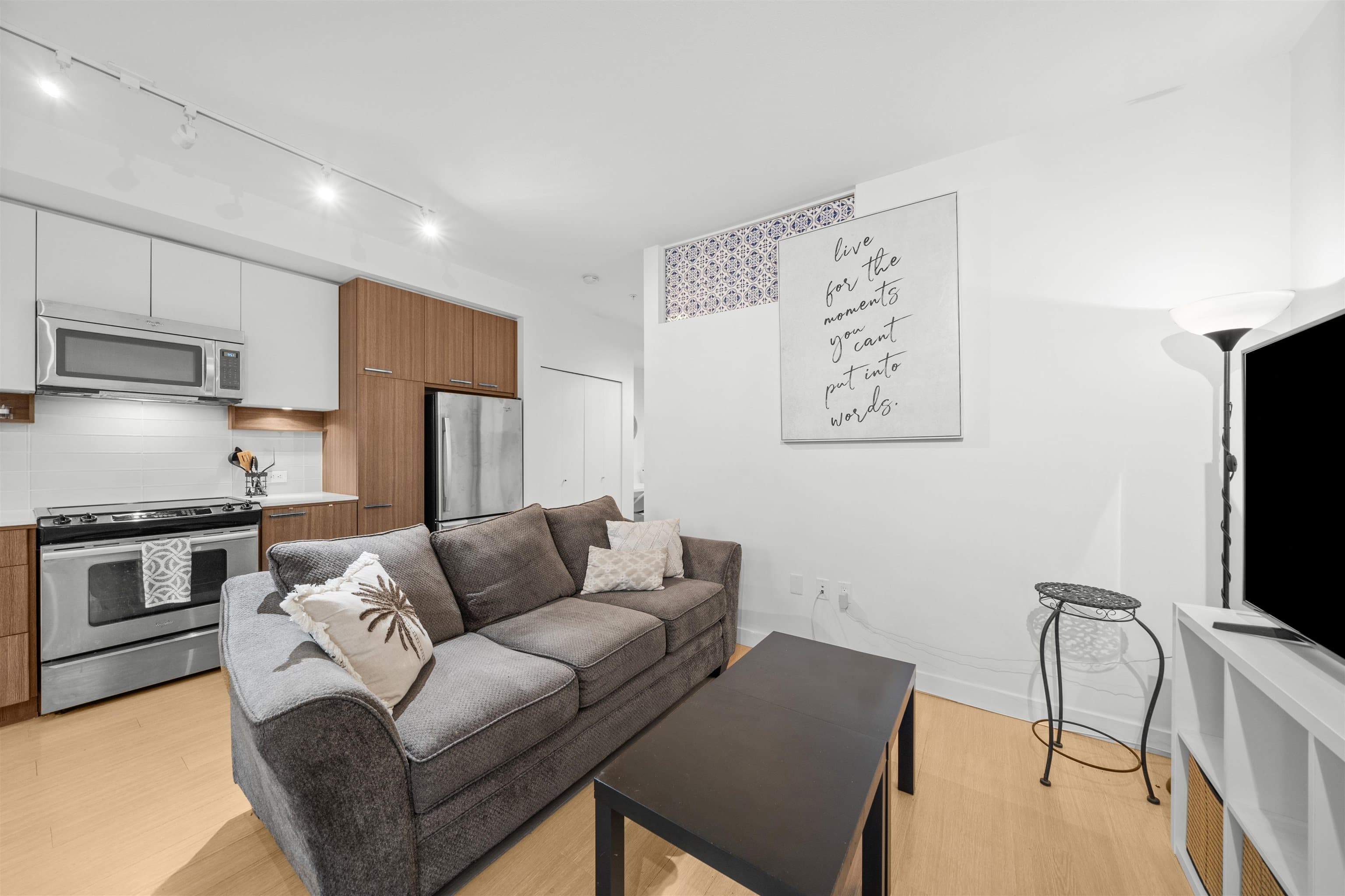 106 - 618 Como Lake Avenue, Coquitlam, V3J 0G1 — photo 2
