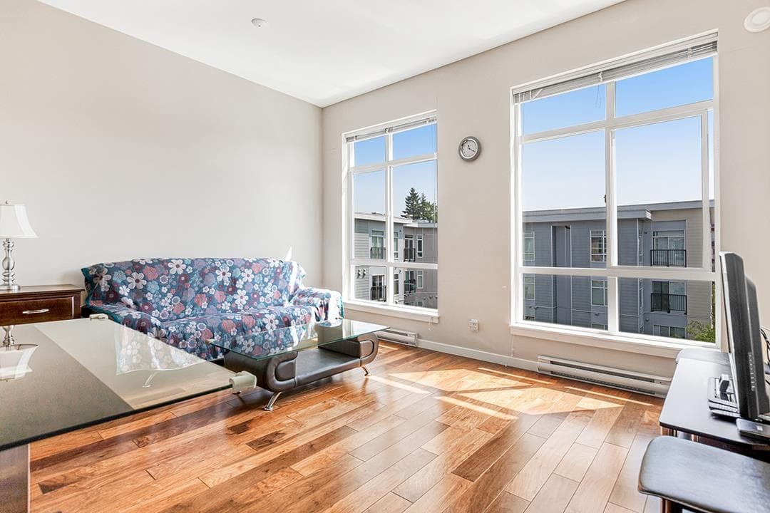 521 - 13728 108 Avenue, Surrey, V3T 0G2 — photo 2