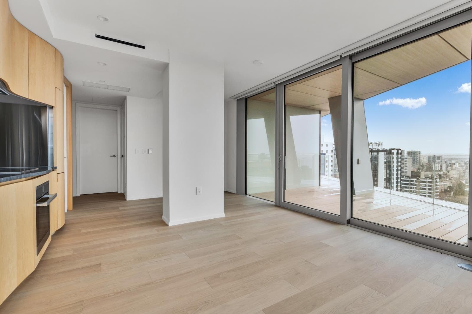 220X - 1568 Alberni Street, Vancouver, V6G 1A5 — photo 3